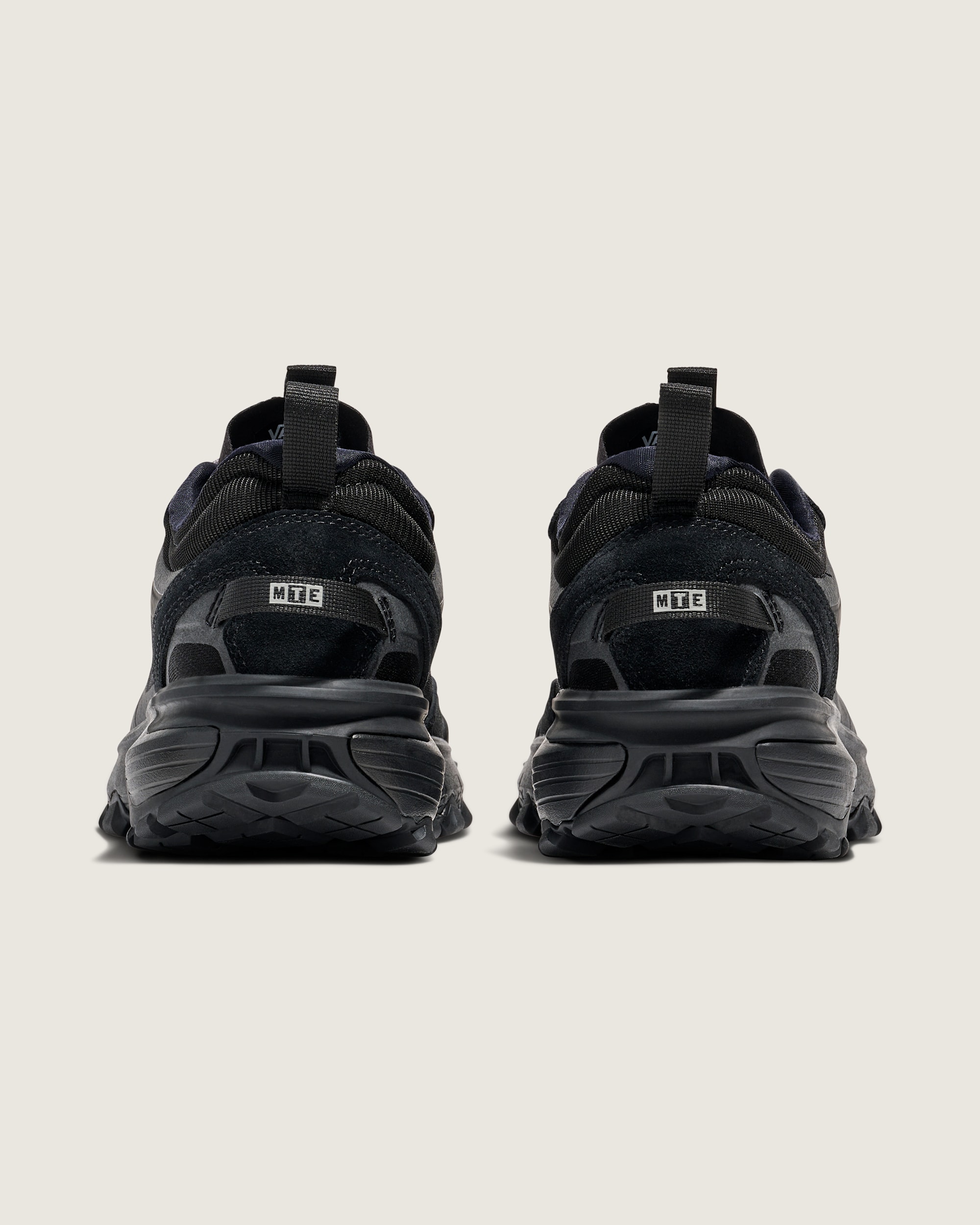 Crosspath XC Shoe VANS Black  Grey ALT3