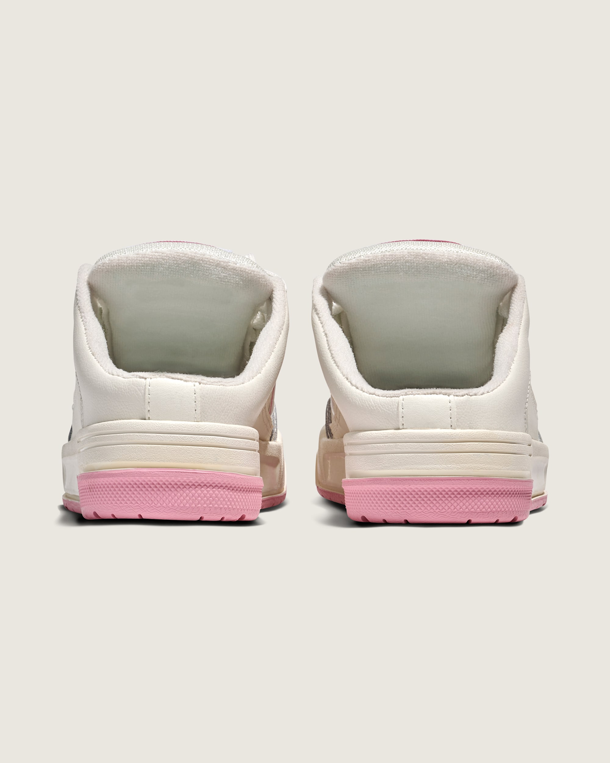 Upland Mule Shoe in Off White / Pink | Vans
