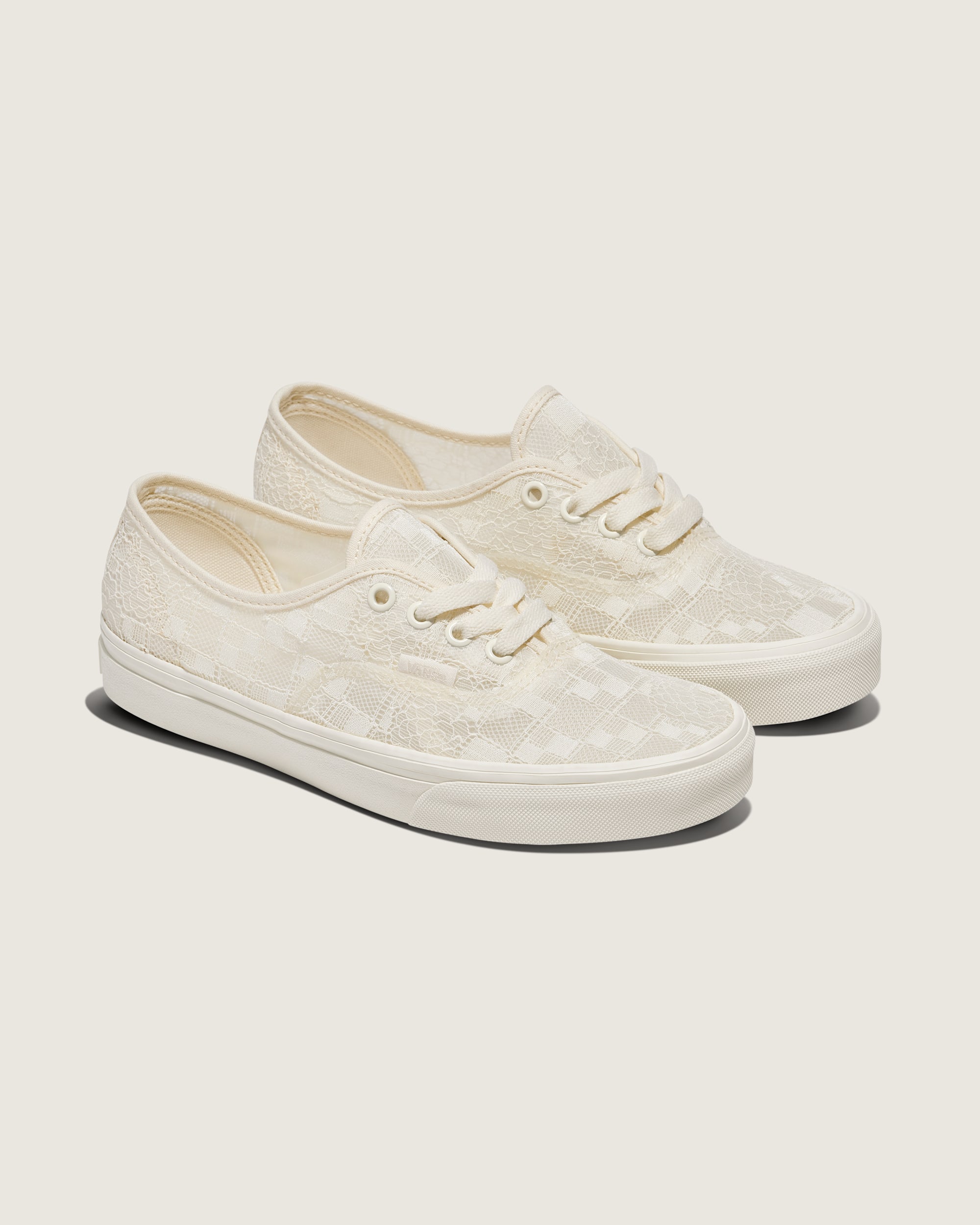 Authentic Shoe en Marshmallow White | Vans CA
