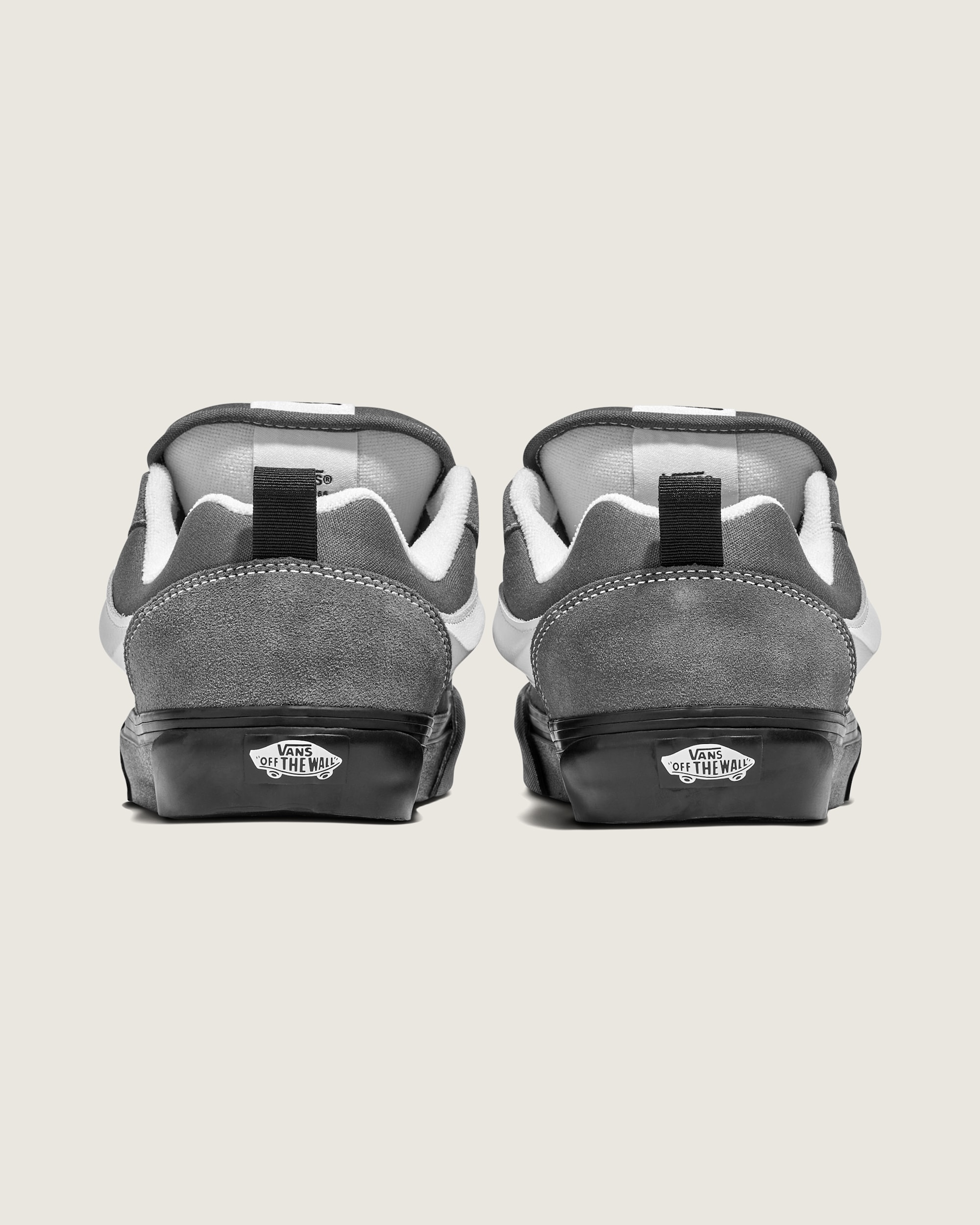 Chaussure Knu Skool VANS Gris fonc ALT3