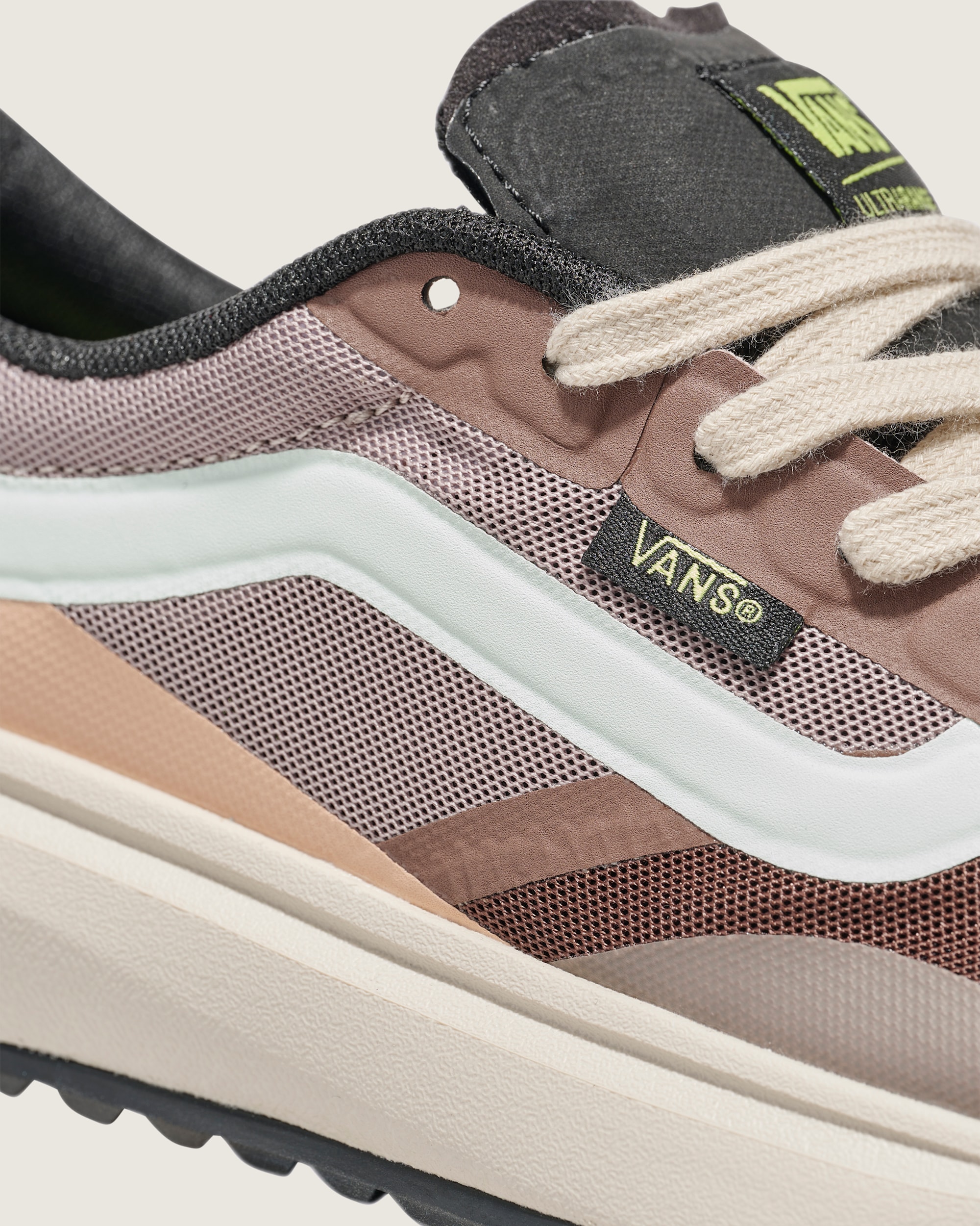 UltraRange 20 Shoe VANS Muave  Beige  Black ALT6