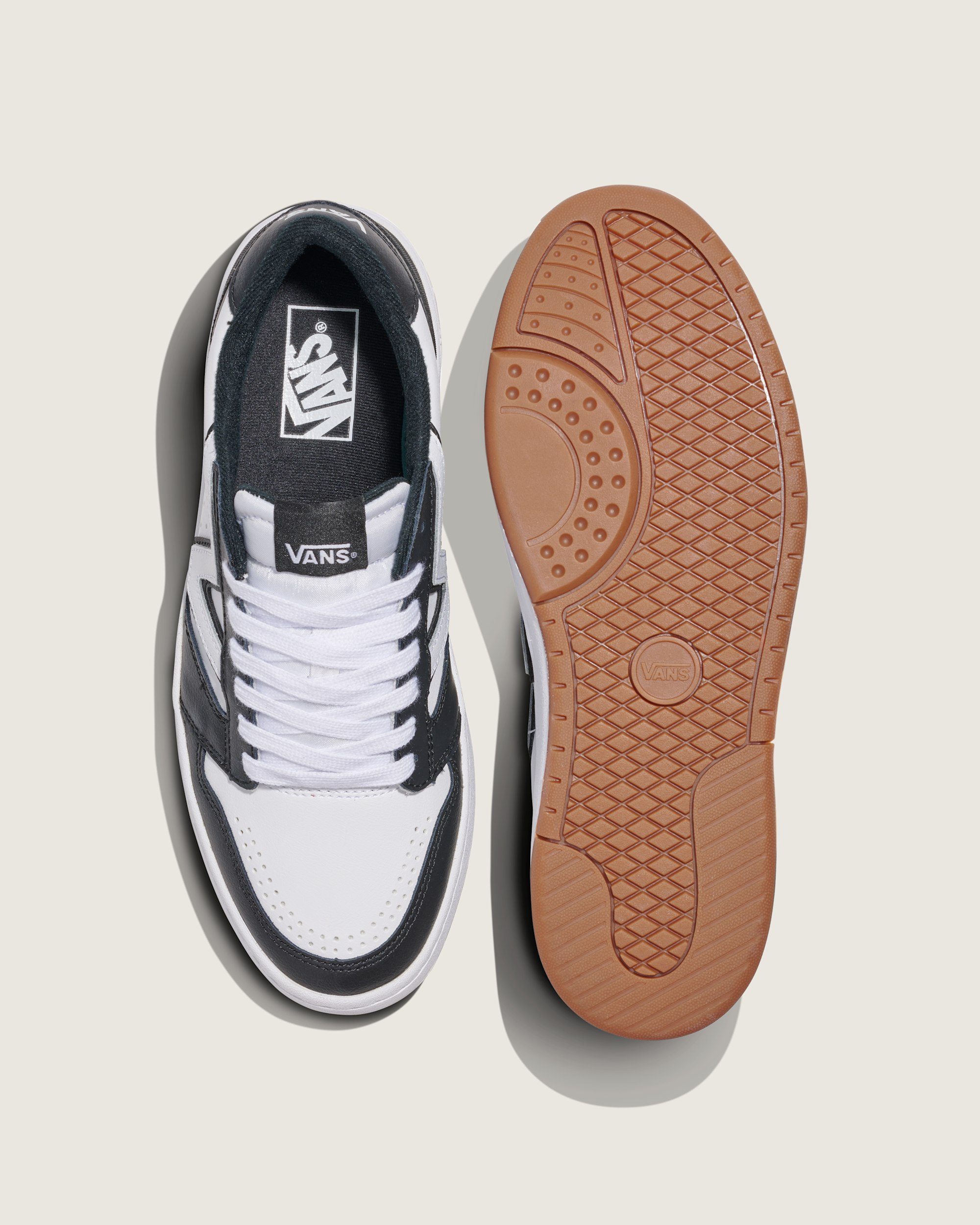 Lowland 20 Shoe VANS Black  White ALT2