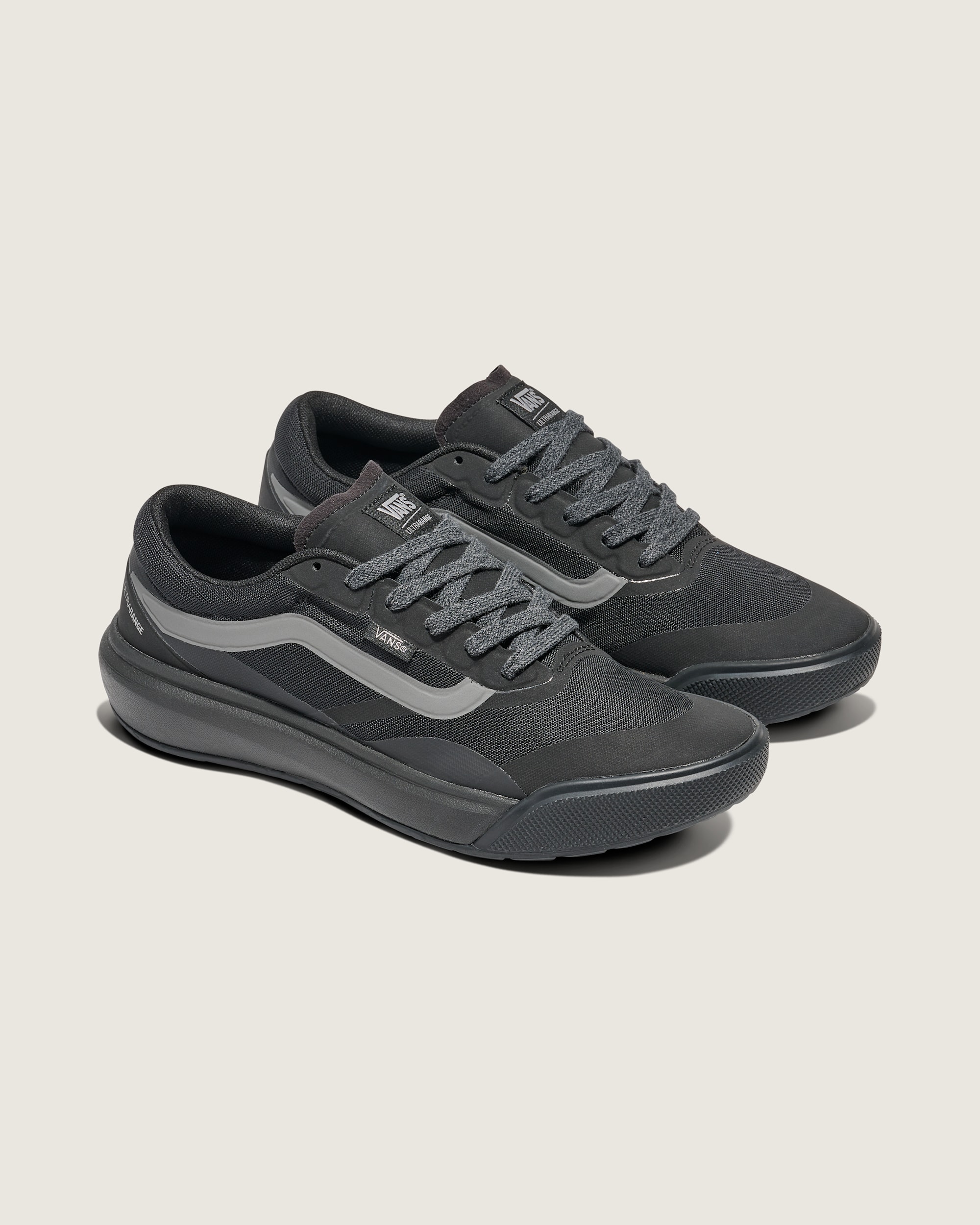 UltraRange 20 Shoe VANS Blackout ALT1