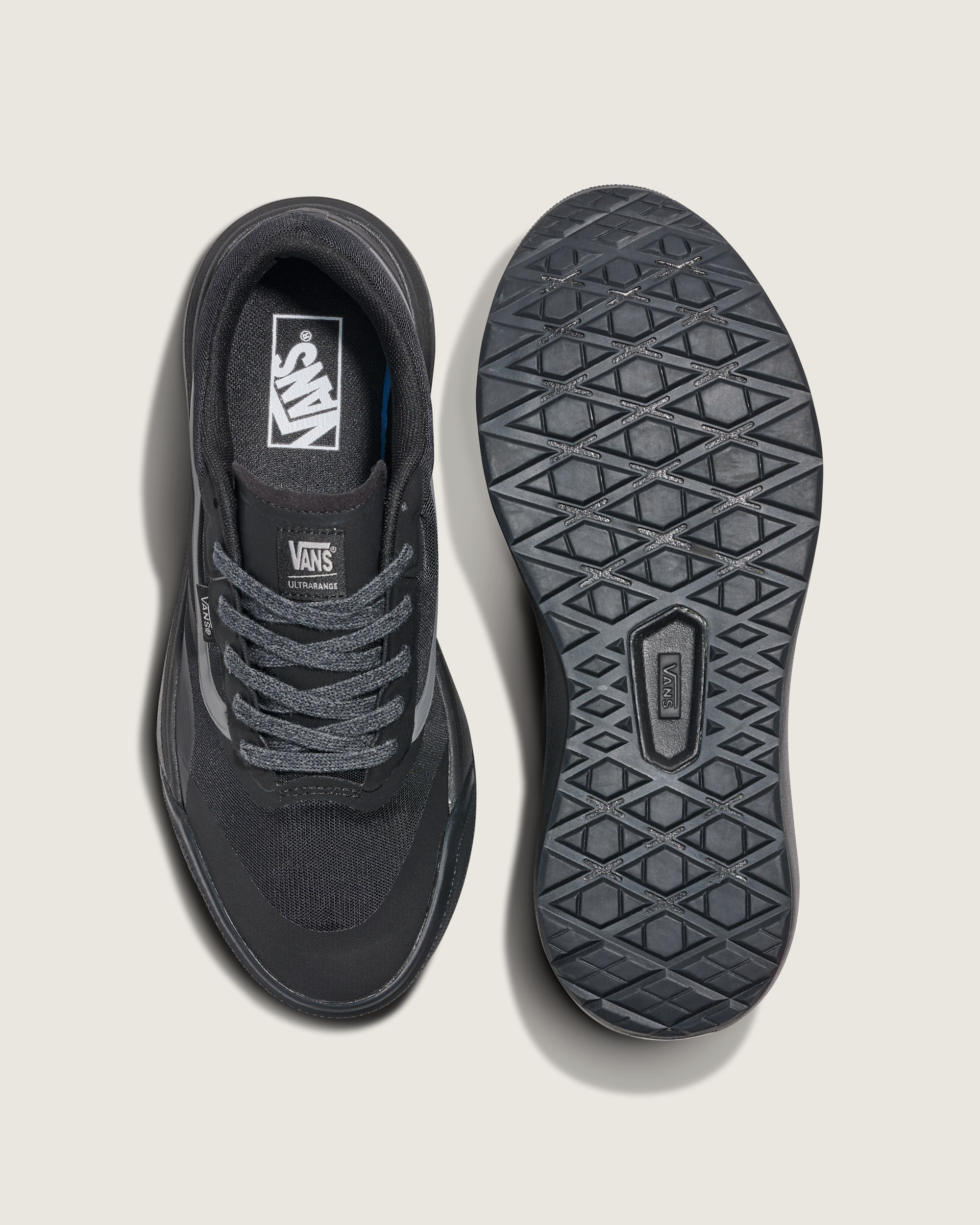 UltraRange 20 Shoe VANS Blackout ALT2