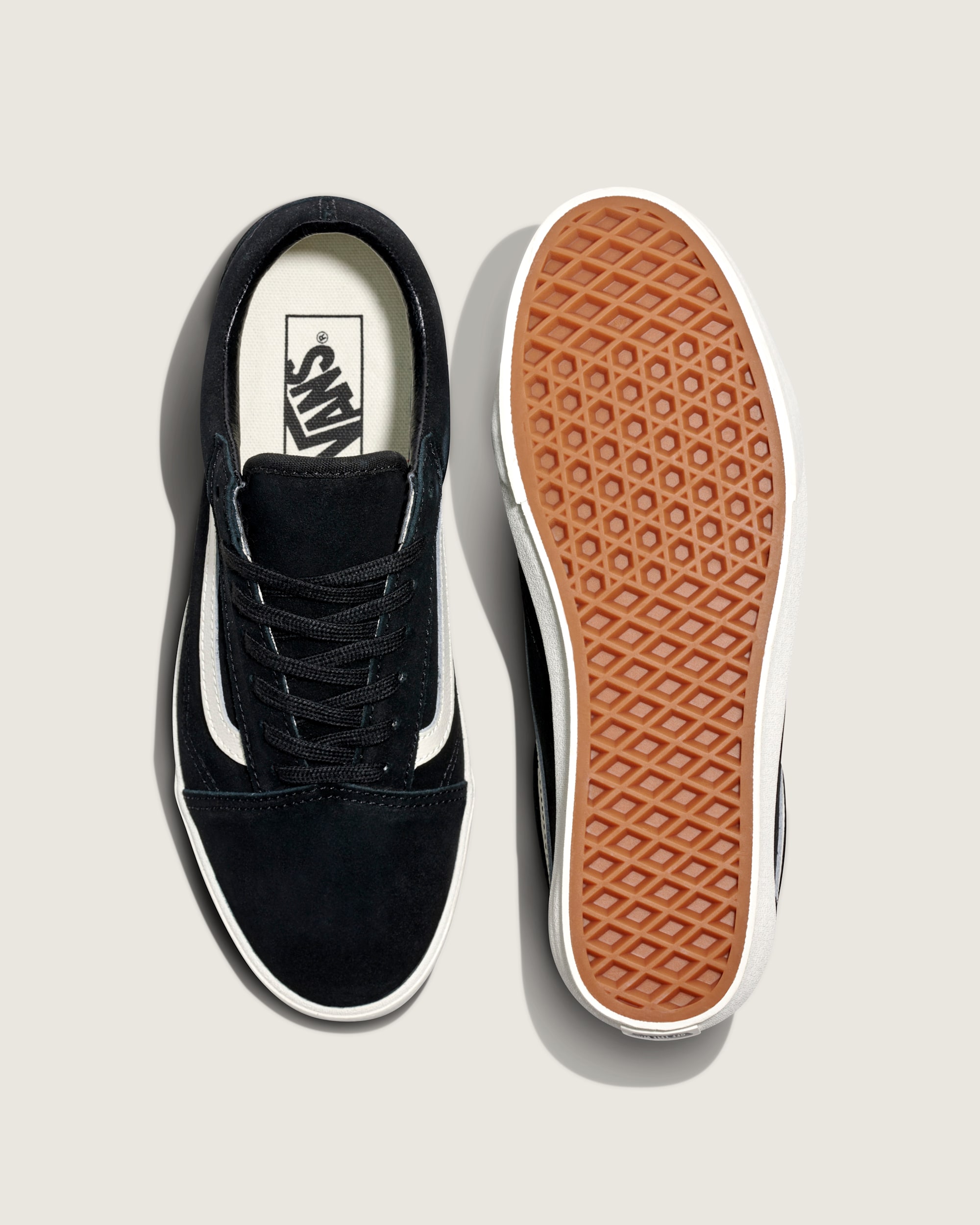 Old Skool Lowpro Shoe VANS Black  Marshmallow White ALT2