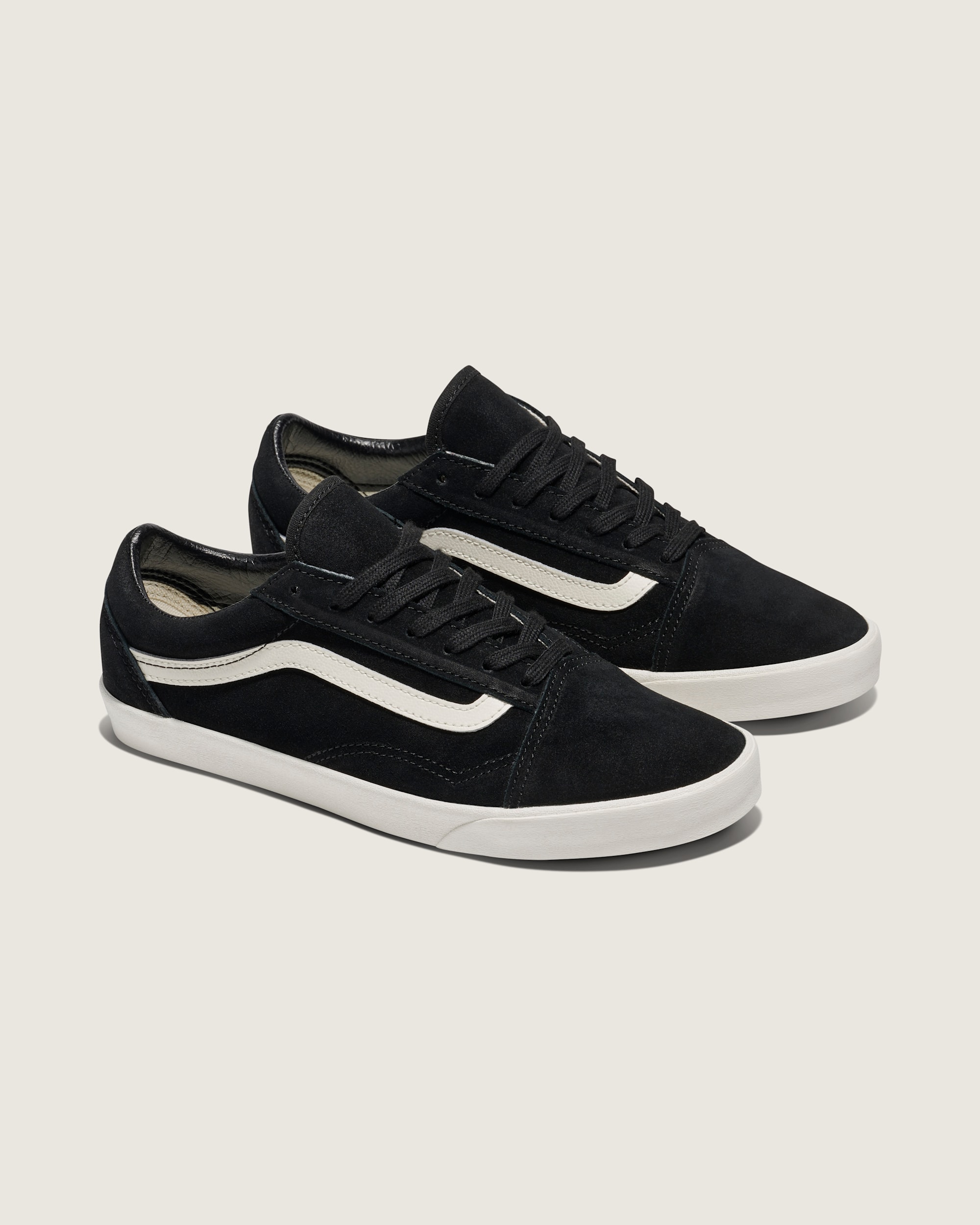 Old Skool Lowpro Shoe VANS Black  Marshmallow White ALT1