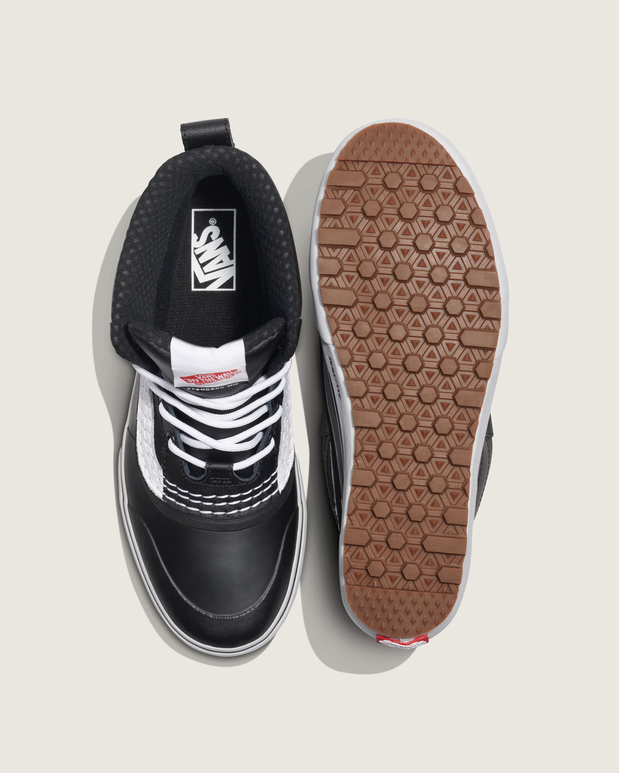 Standard Mid Waterproof Boot VANS Black ALT2