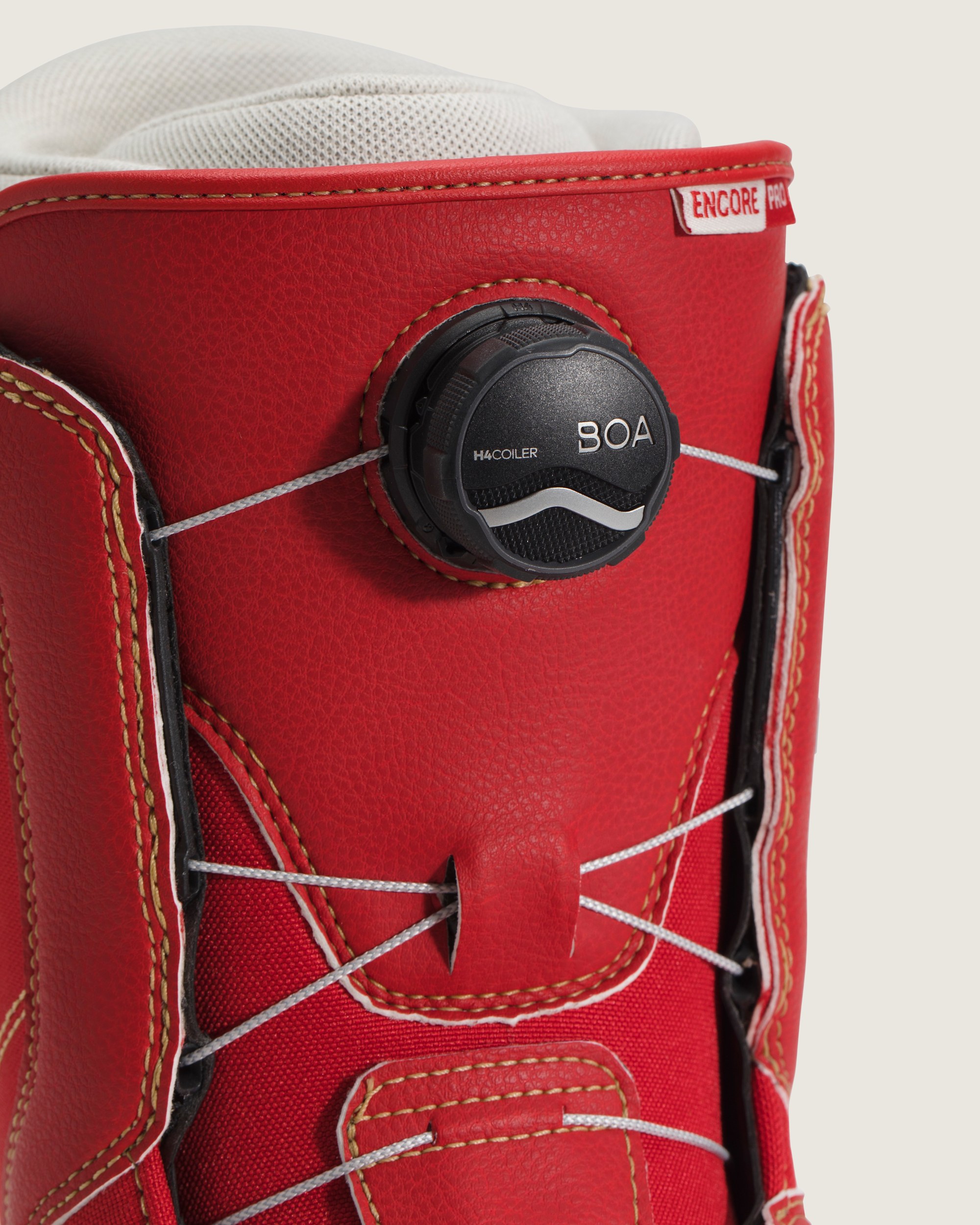 Womens Encore Pro X Mia Brookes Snowboard Boot VANS Racing Red  Marshmallow White ALT7