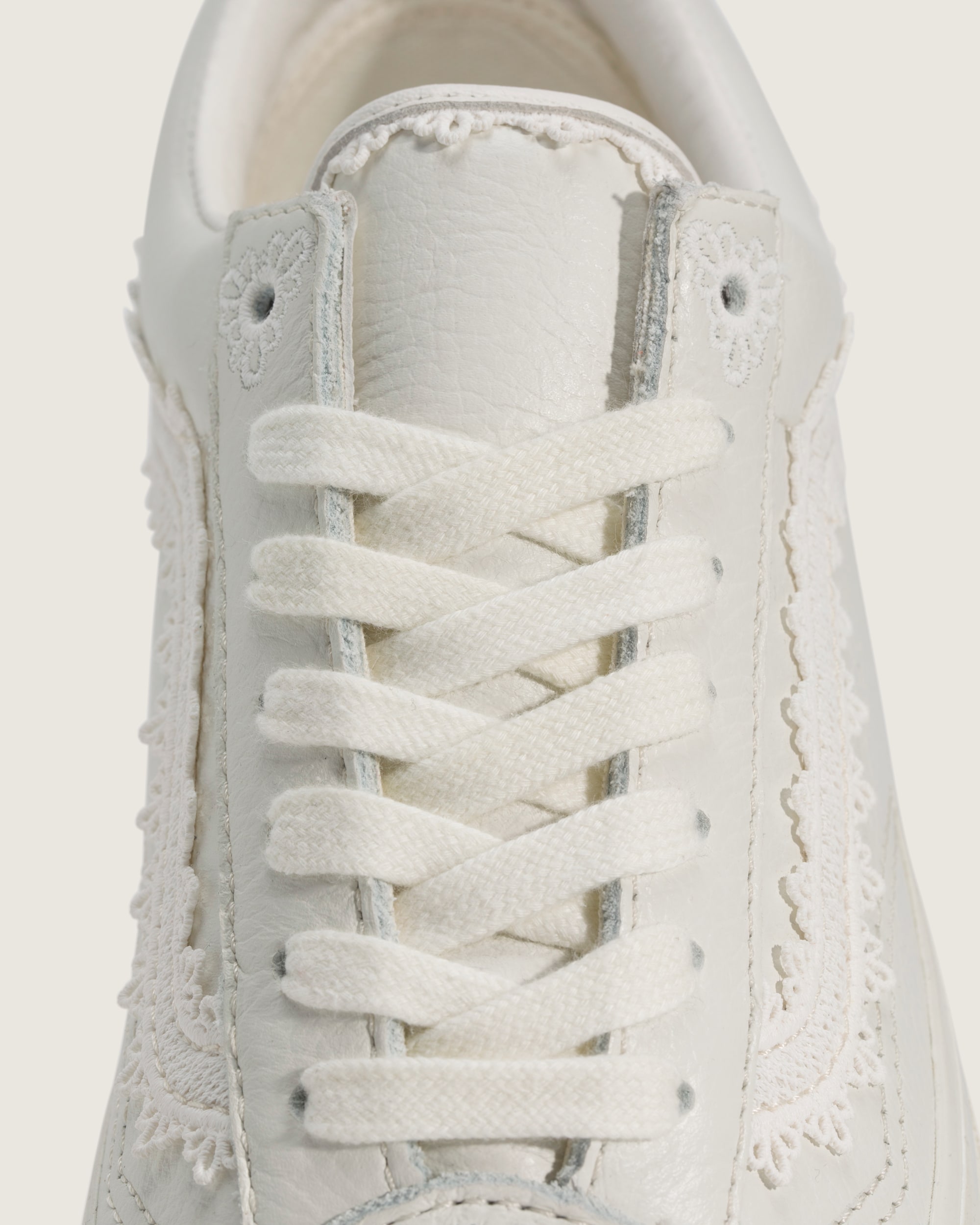 Premium Old Skool Shoe VANS Marshmallow White ALT4