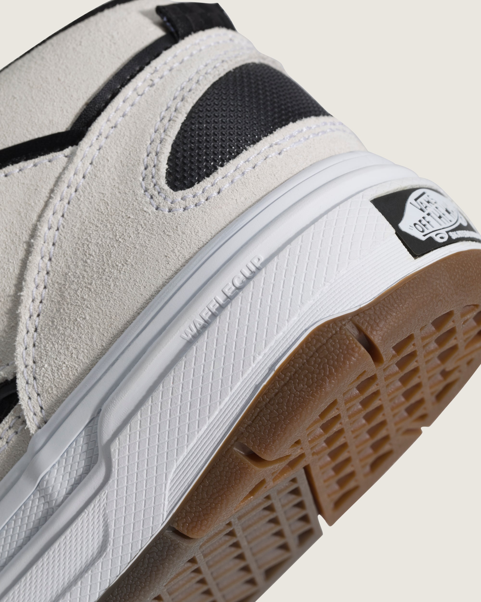 Skate Half Cab Wafflecup Shoe VANS White  Black ALT6