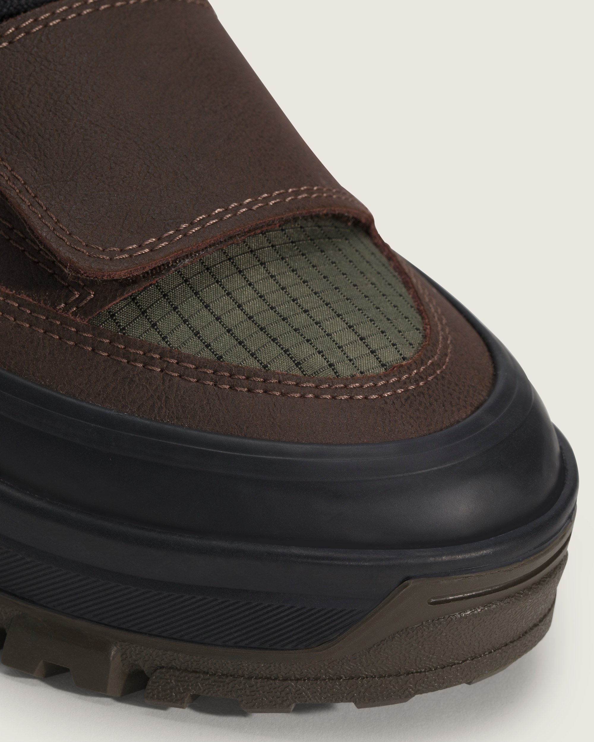 Mountain Mid GORETEX Insulated Shoe VANS Dark Green  Dark Brown ALT6