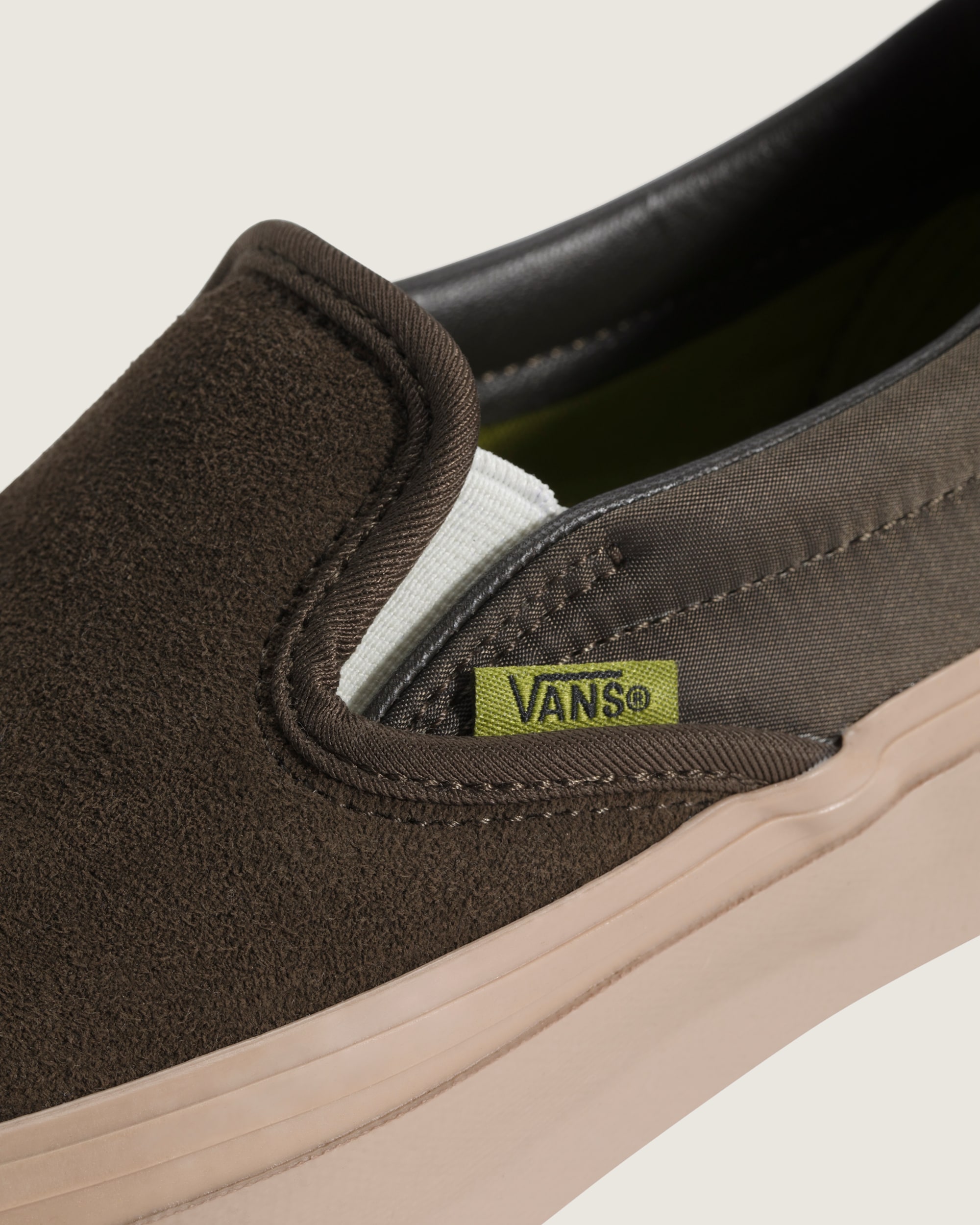 Premium Classic SlipOn Shoe VANS Coal Brown ALT4