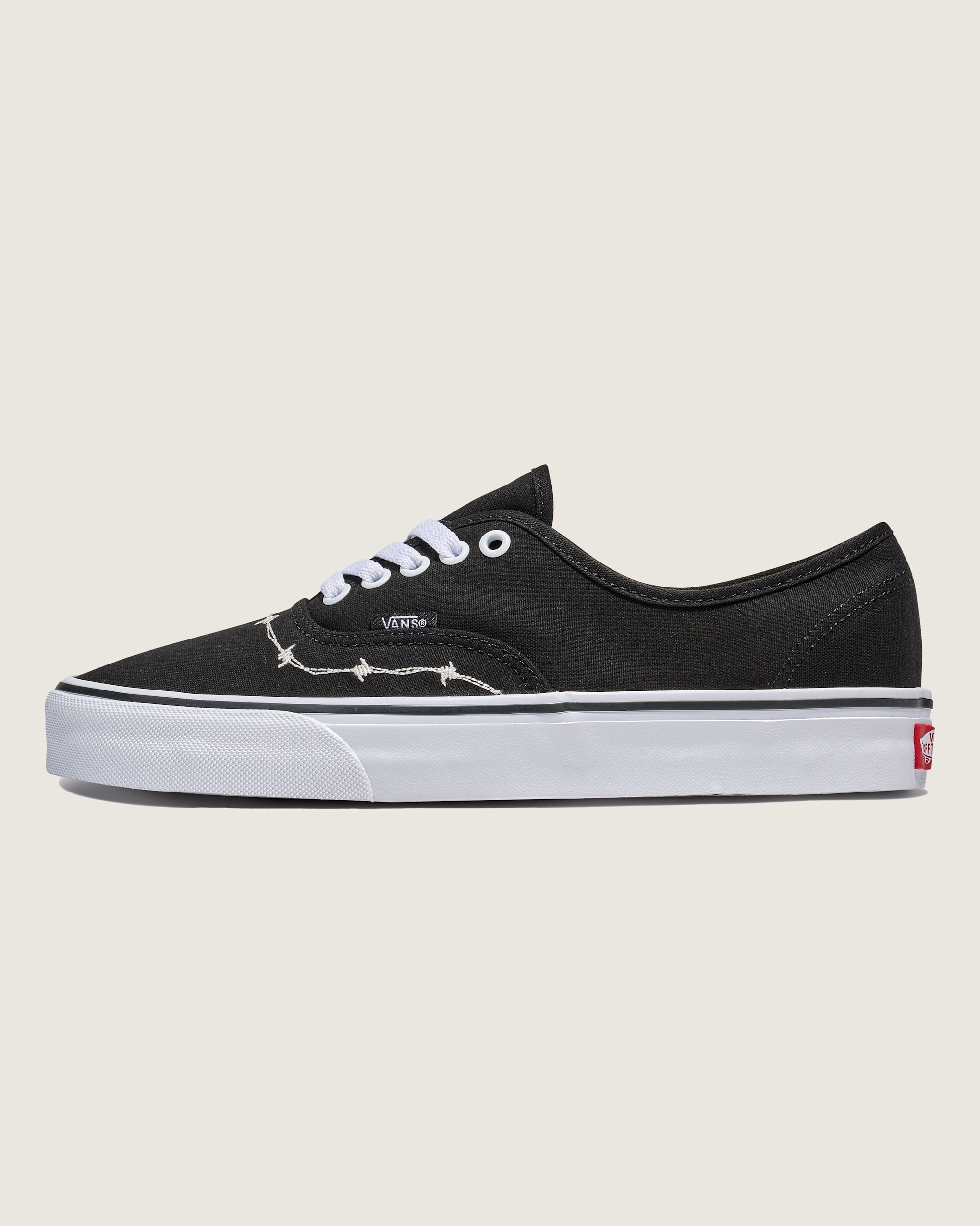 Authentic Shoe VANS Black  White HERO