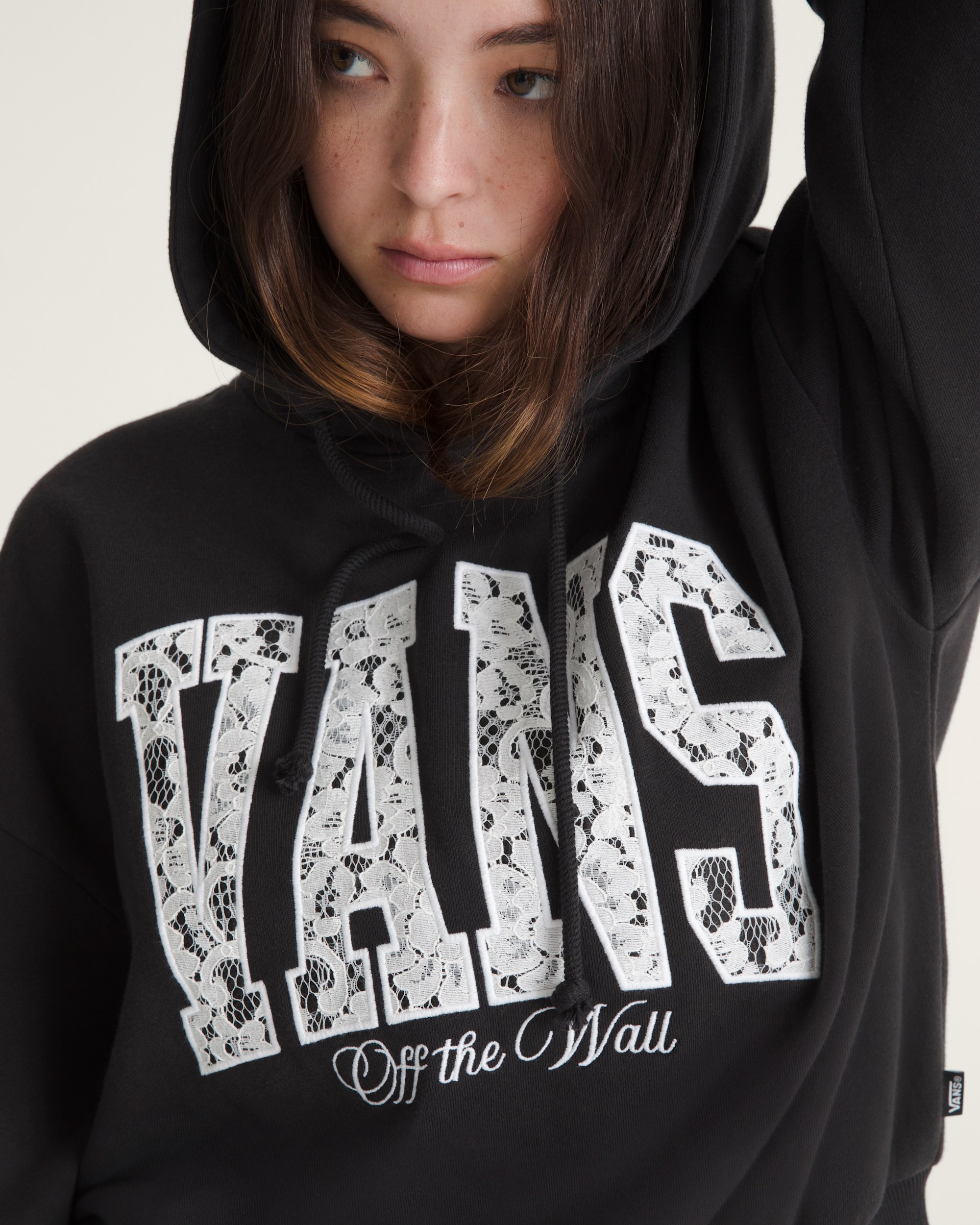 Laced Up Retro Pullover Hoodie VANS Black ALT2