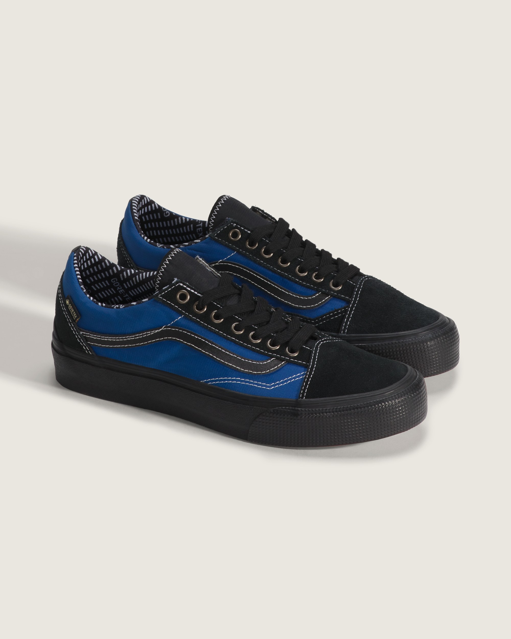 Old Skool GORETEX Shoe VANS Black  Blue ALT1