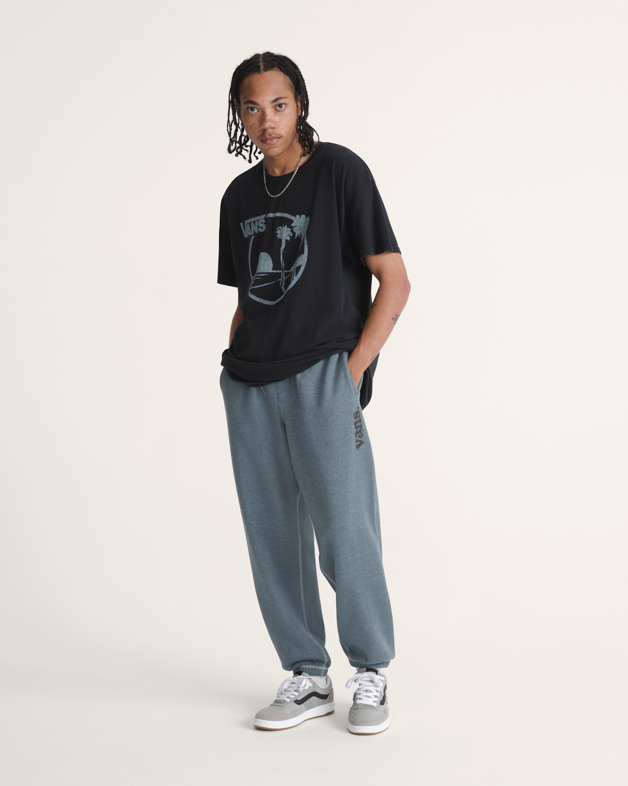 Vans 66 Sweatpants VANS Stormy Weather Black ALT1