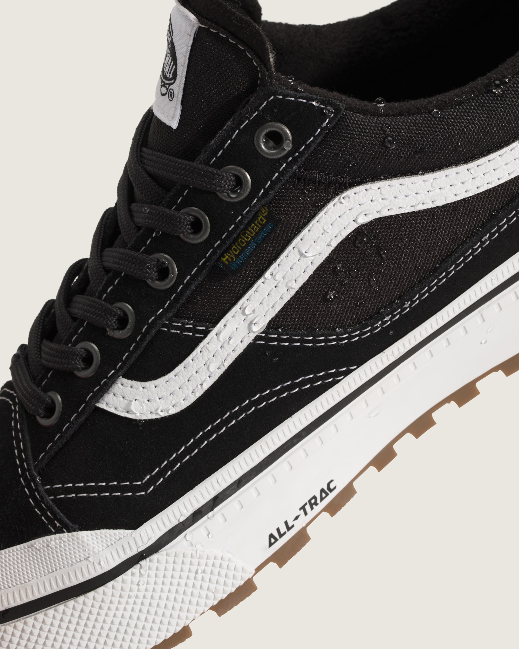 Old Skool Waterproof Insulated Shoe VANS Black  White ALT5