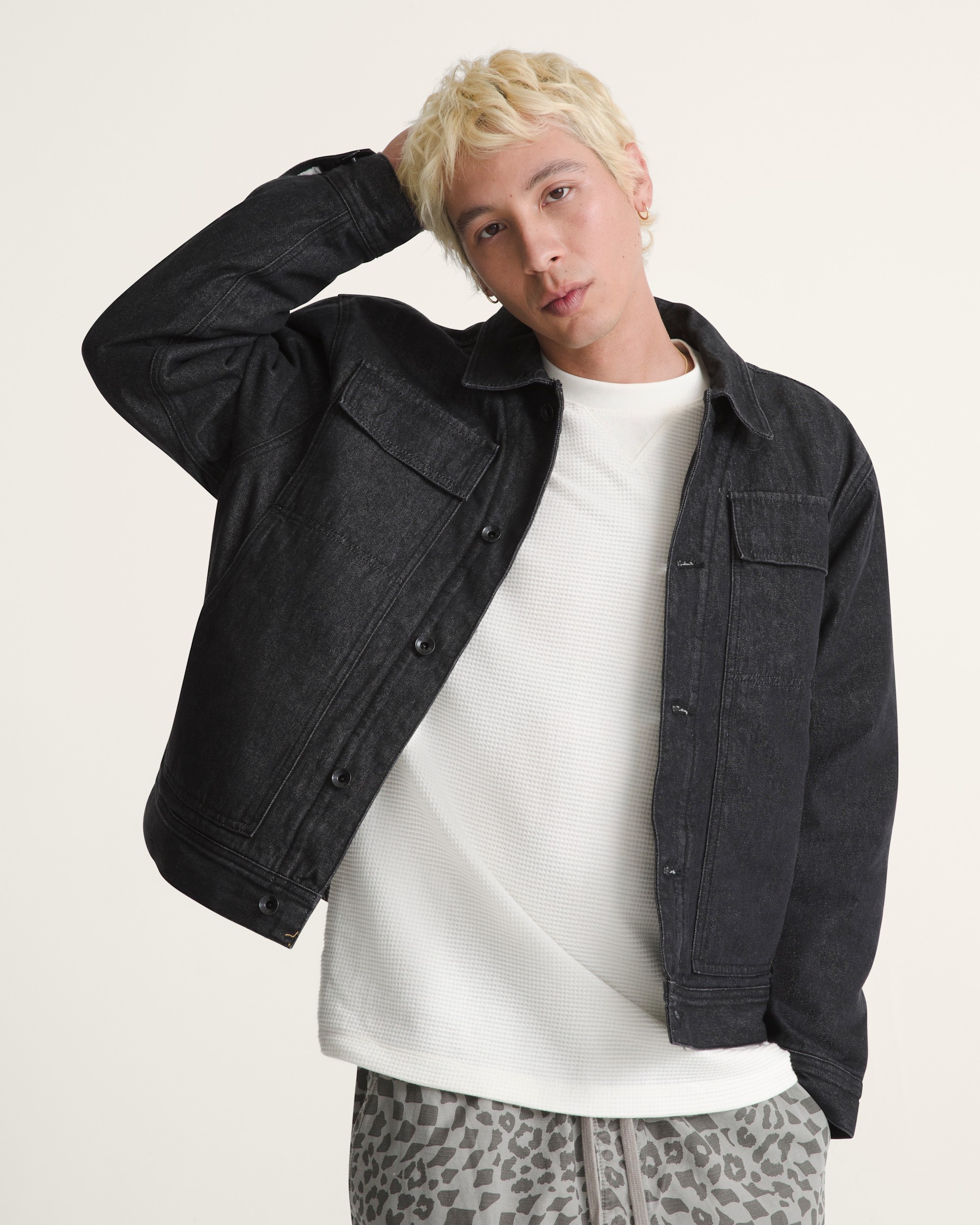 Premium Mcavoy Lined Trucker Jacket VANS Rinse Black HERO