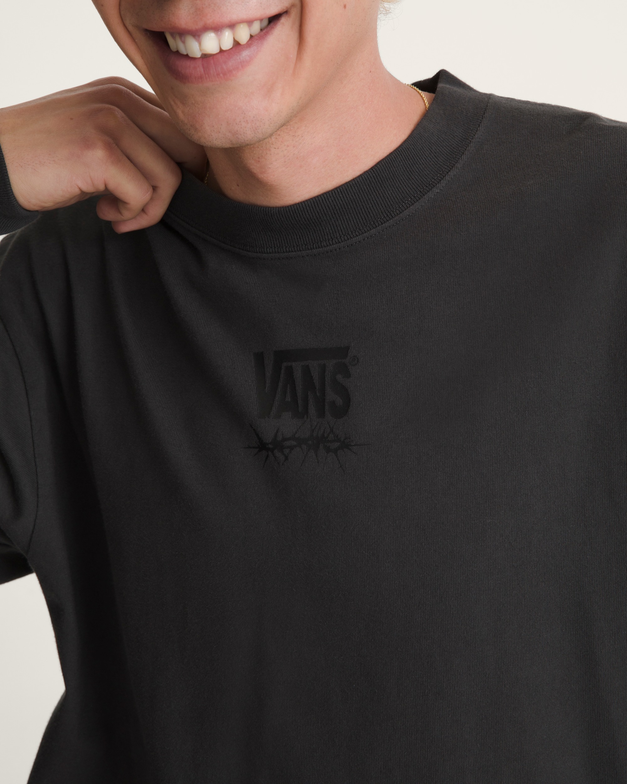 Scorpio Long Sleeve TShirt VANS Black ALT2