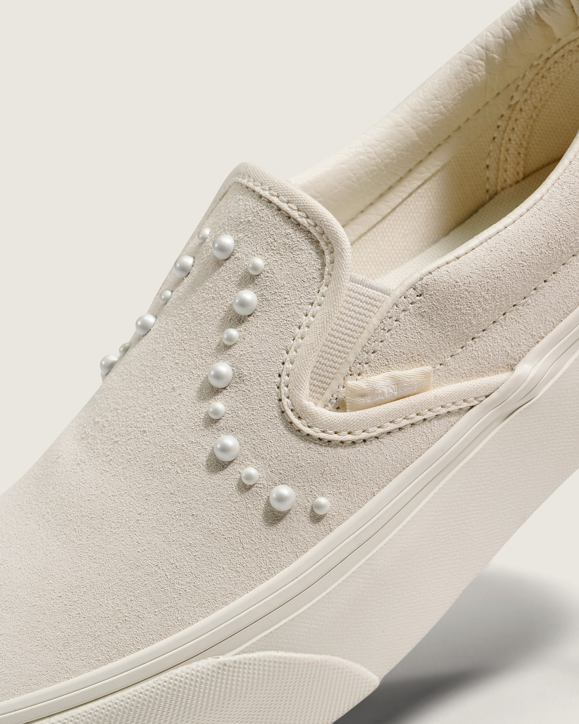 Classic SlipOn Platform Shoe VANS Marshmallow White ALT4