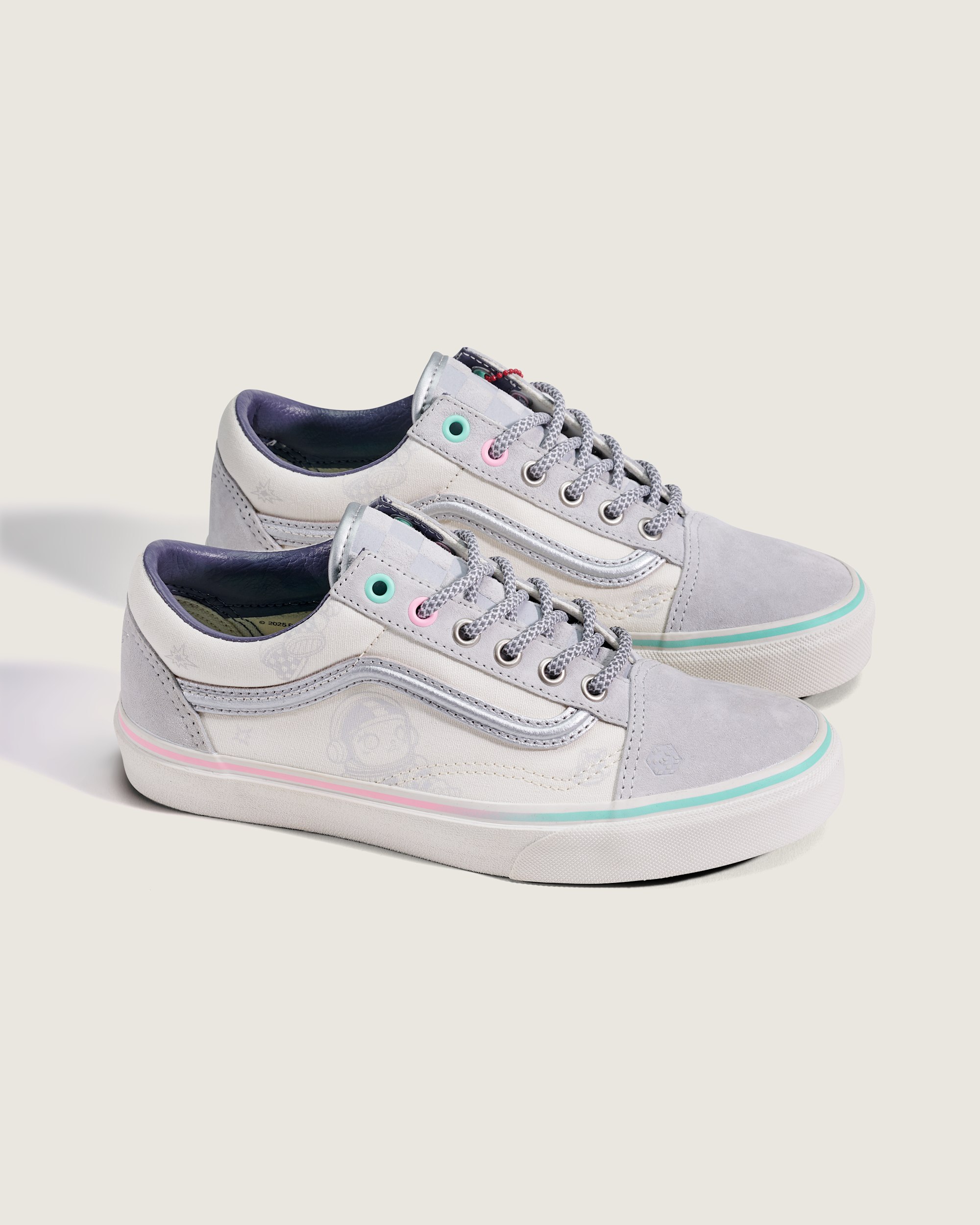 VANS x SPACE MOLLY Old Skool Shoe VANS Space Molly Reflective Marshmallow White  Grey ALT1