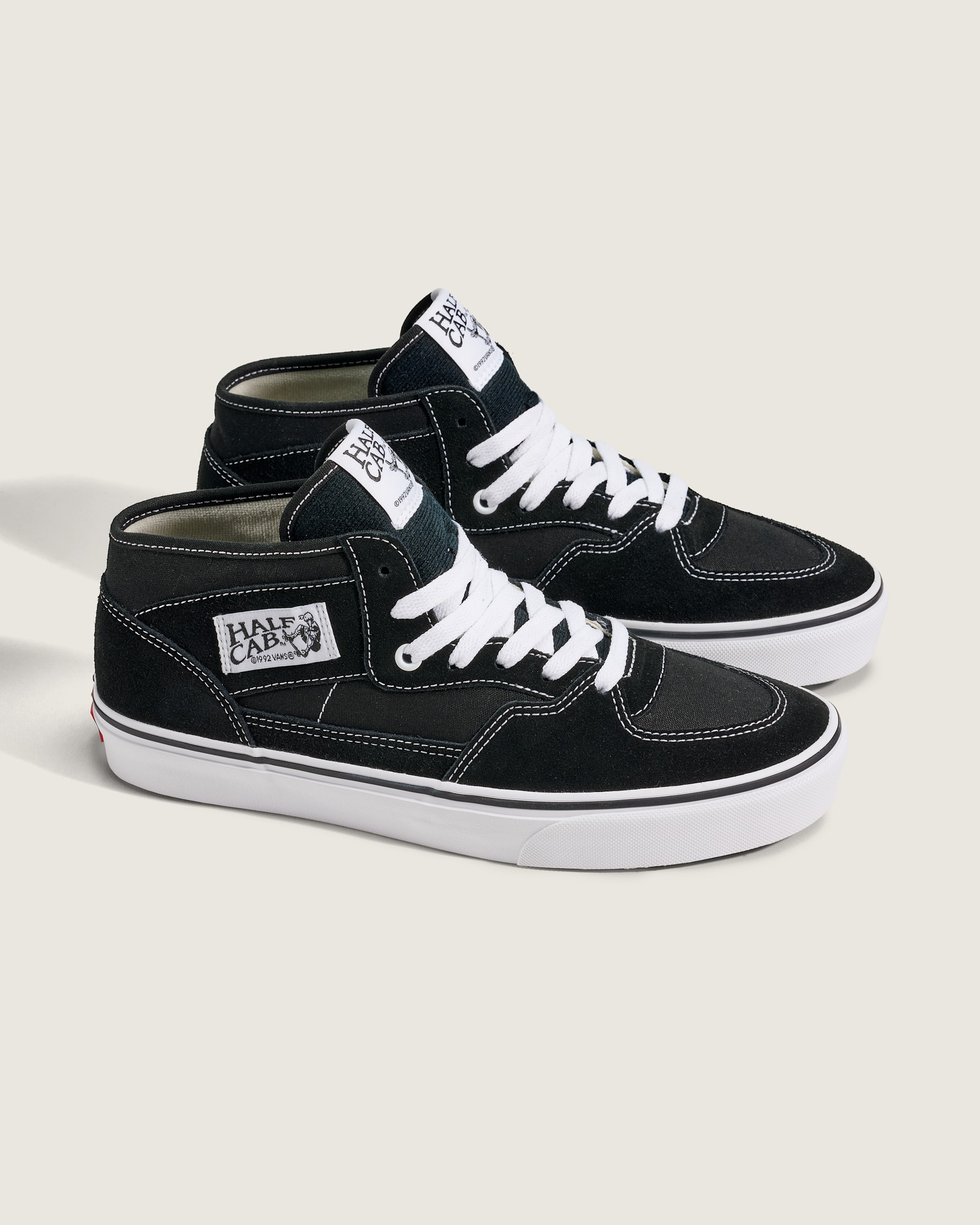 Half Cab Decon Shoe in Black / True White | Vans