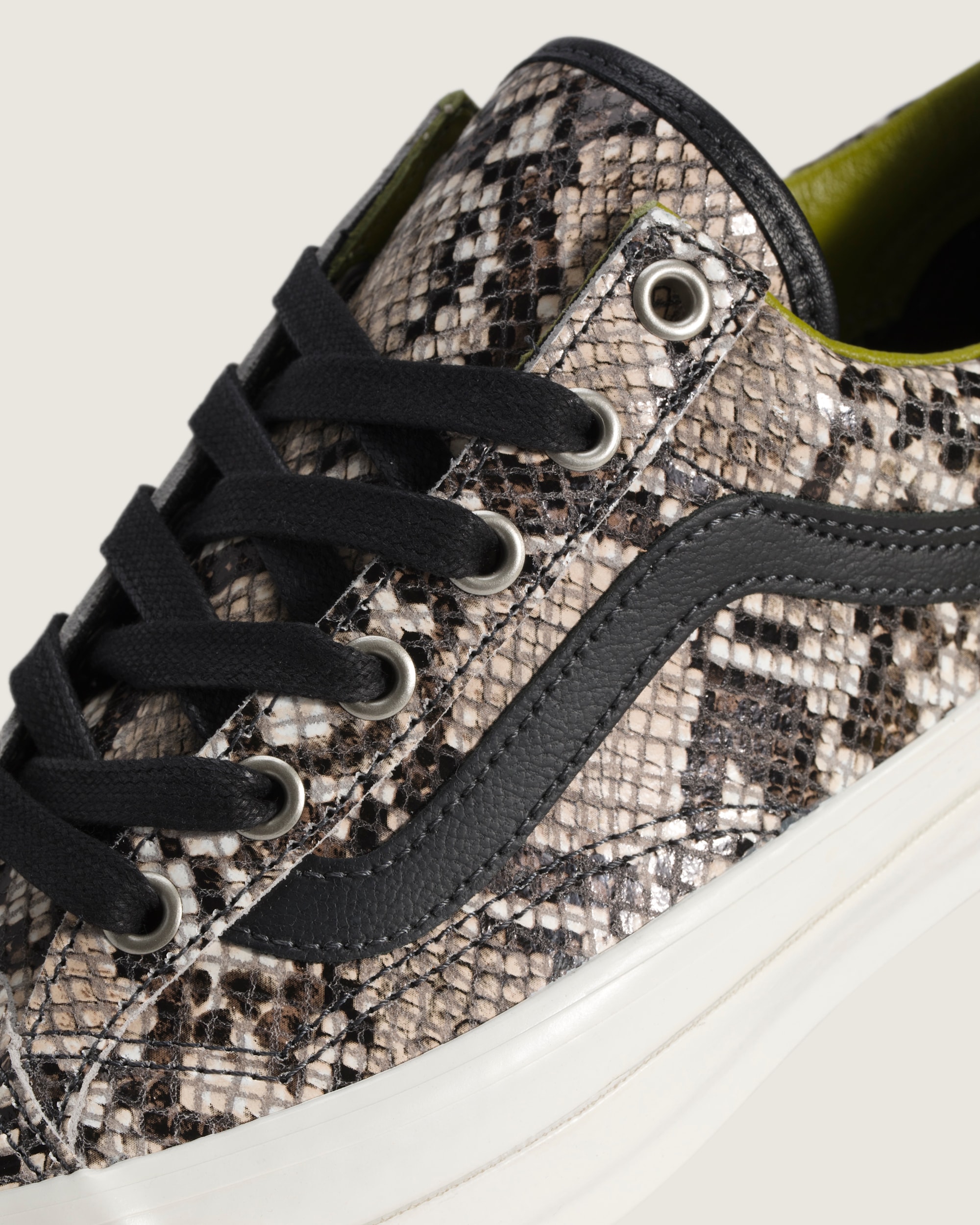 Premium Old Skool 36 Shoe VANS Python Silver Grey ALT4