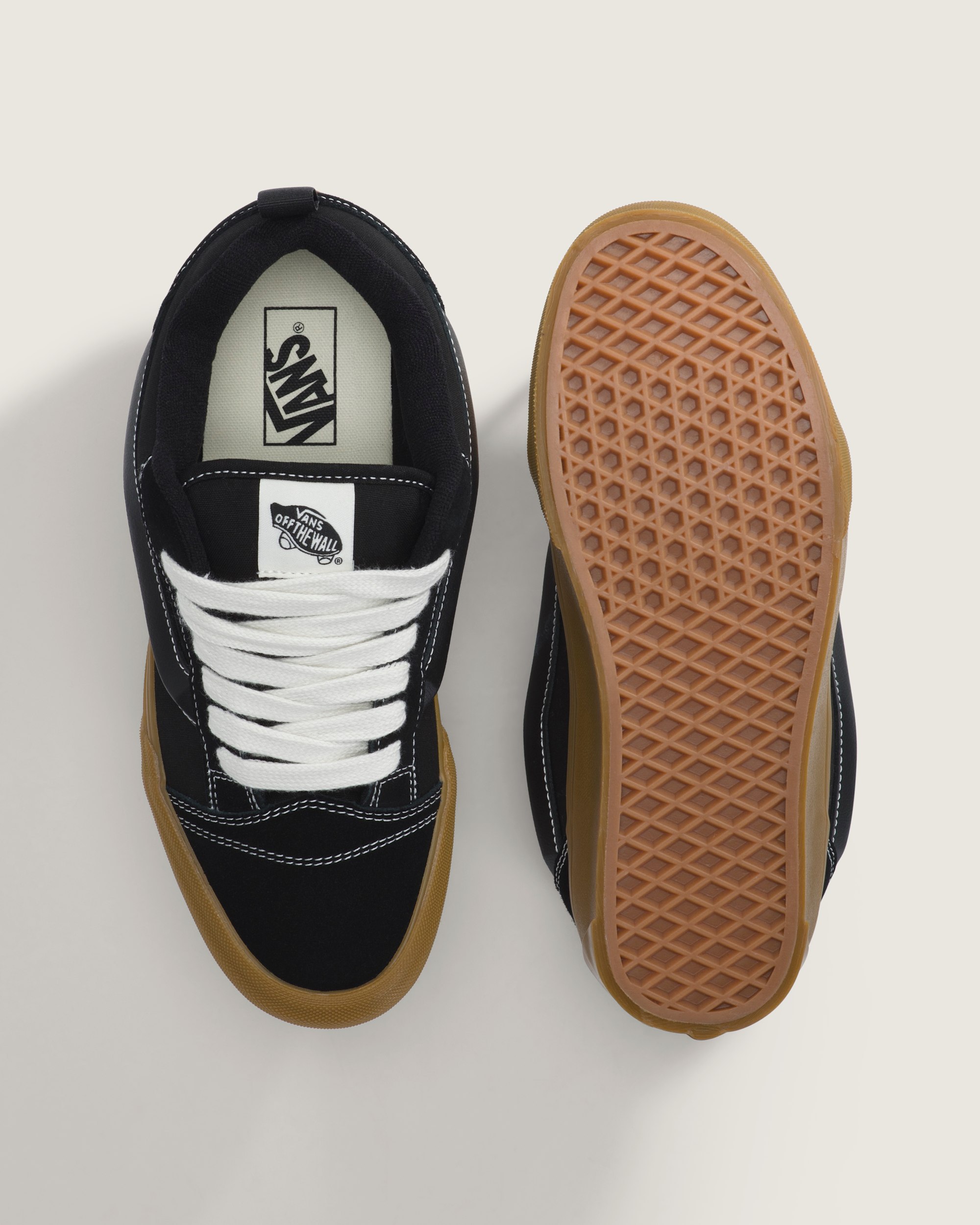 Knu Skool Shoe VANS Gum Black ALT2