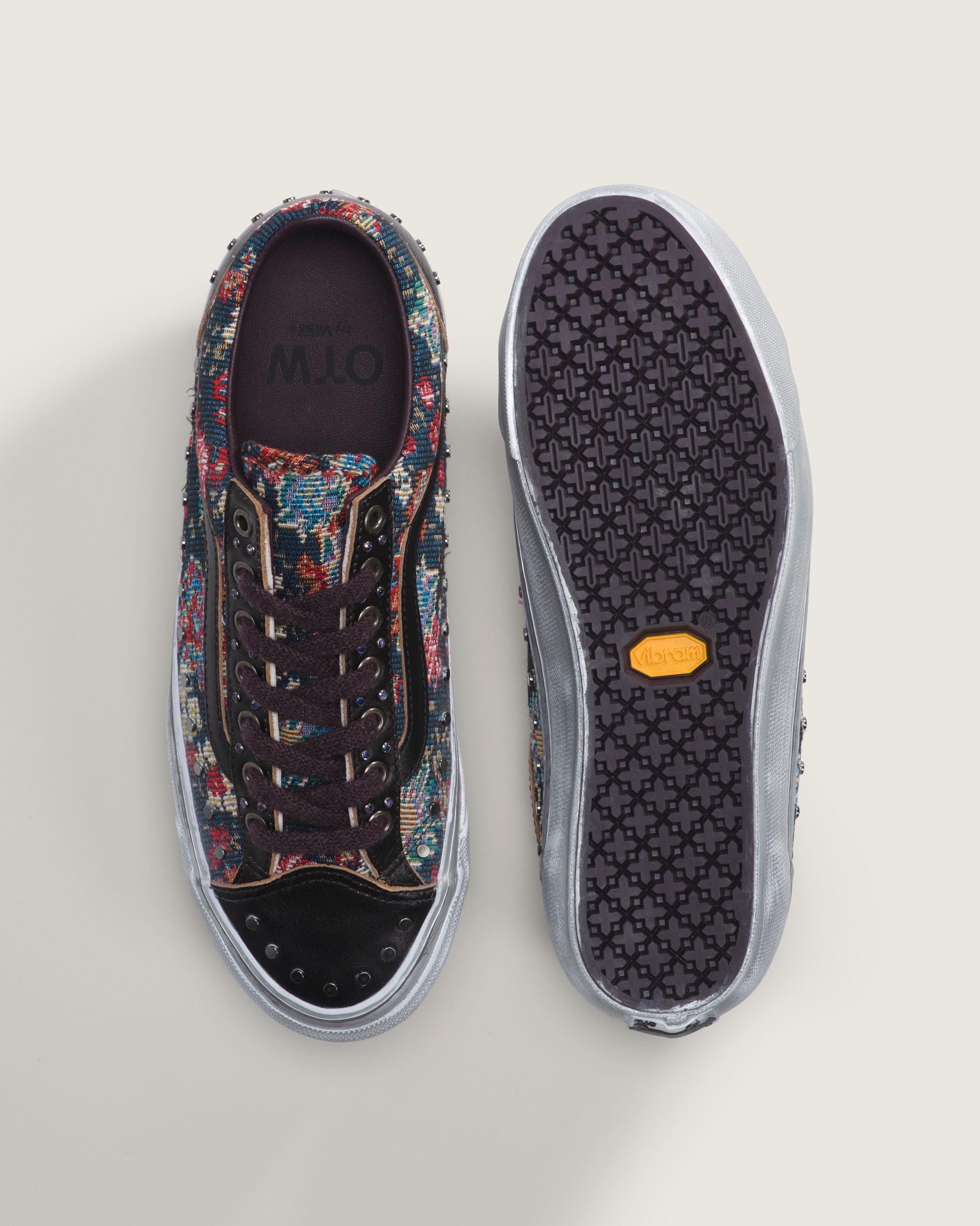 OTW Old Skool 36 Vibram VANS Floral Black ALT3