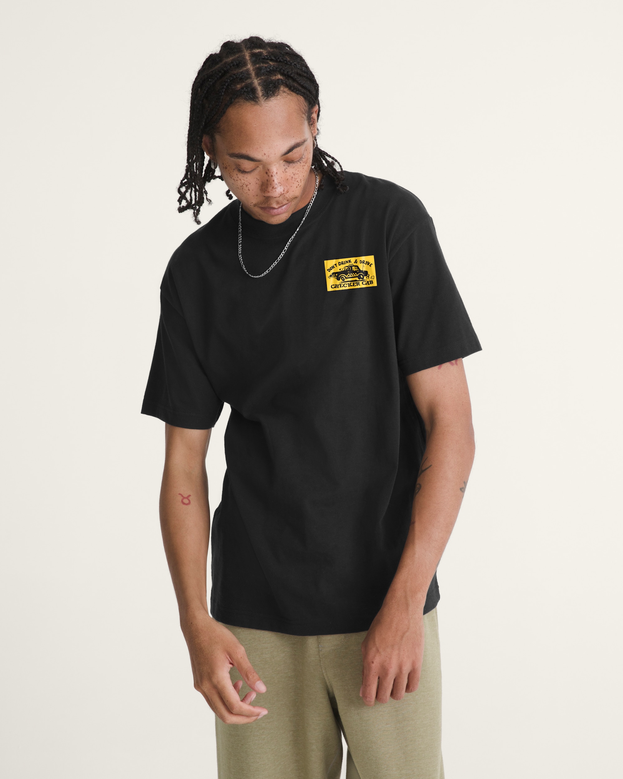 Mugs of Suds TShirt VANS Black ALT1