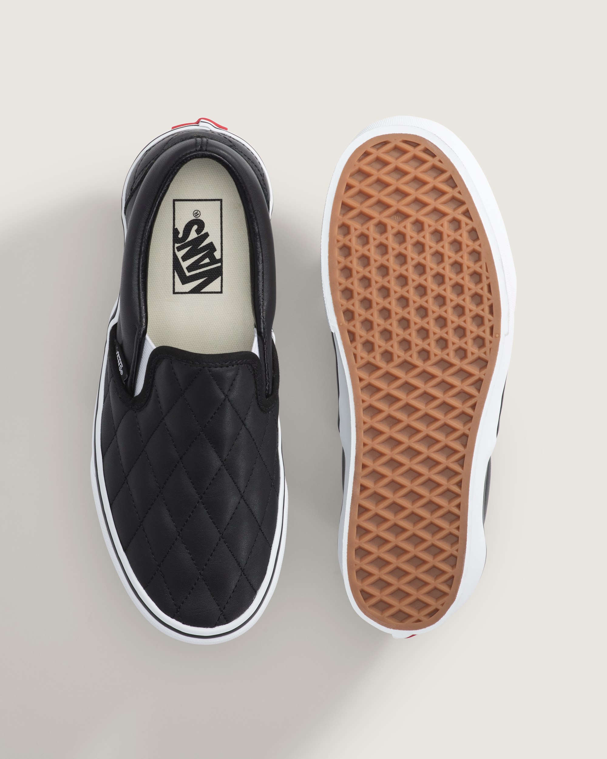 Classic SlipOn Platform Shoe VANS Black ALT2