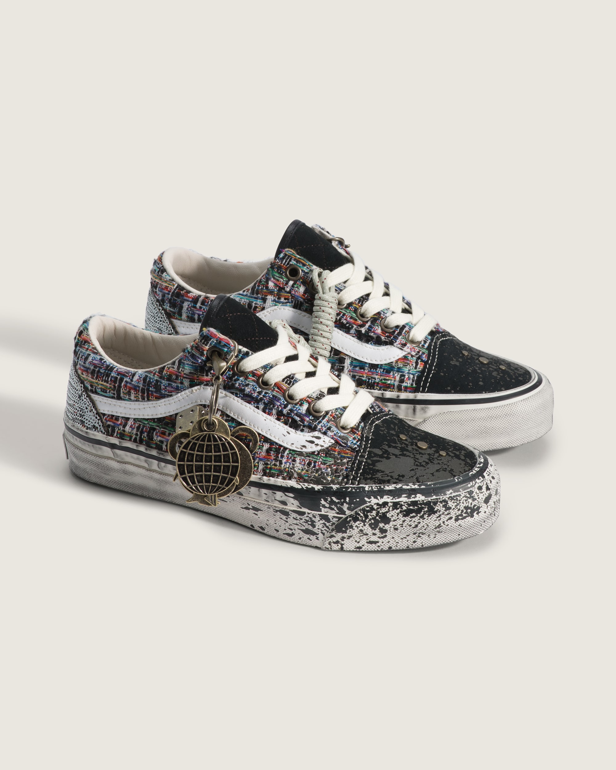 Premium Old Skool Shoe VANS Black  Grey ALT1