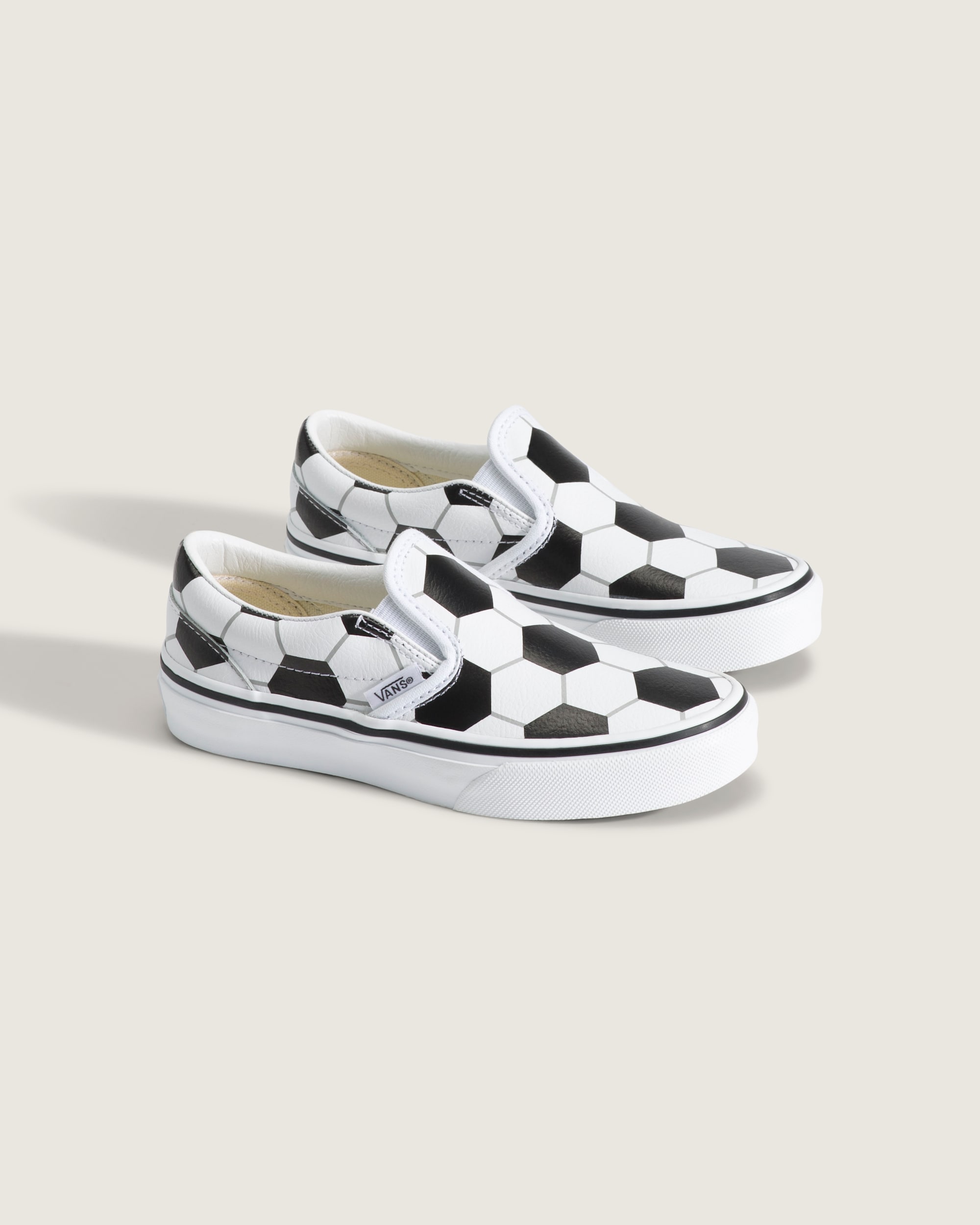 Little Kids Classic SlipOn Shoe VANS Soccer Black  White ALT1