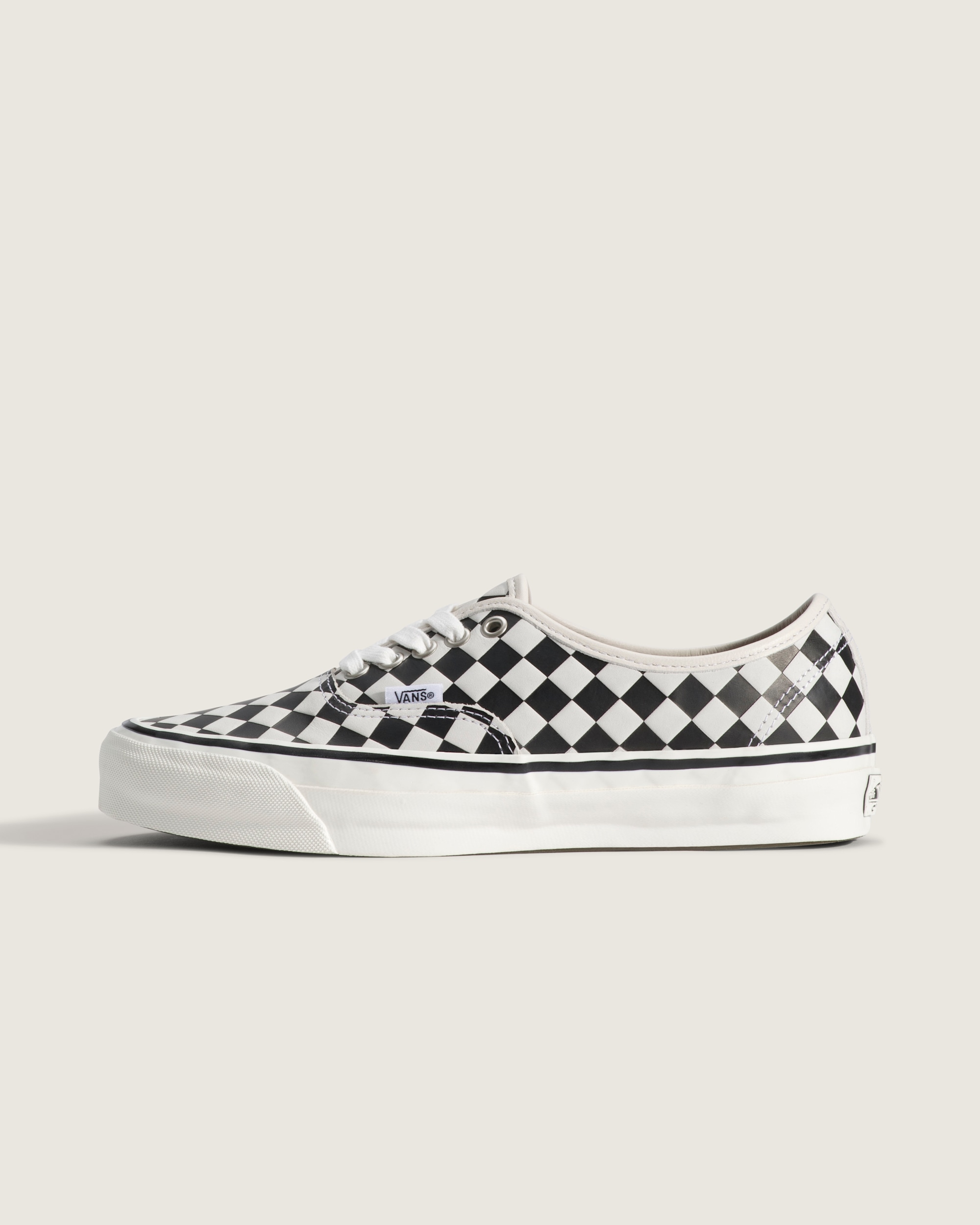 Premium Authentic Shoe VANS Checkerboard Black  White HERO