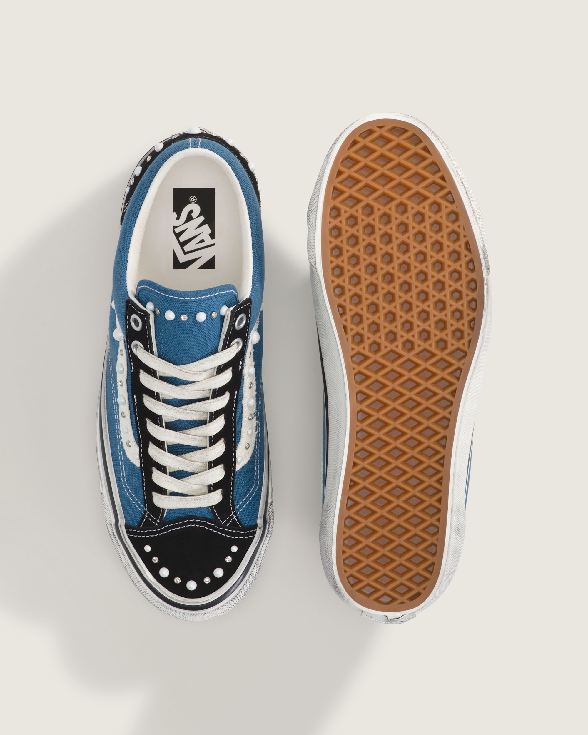 Premium Old Skool 36 Shoe VANS Black  Navy Blue ALT2