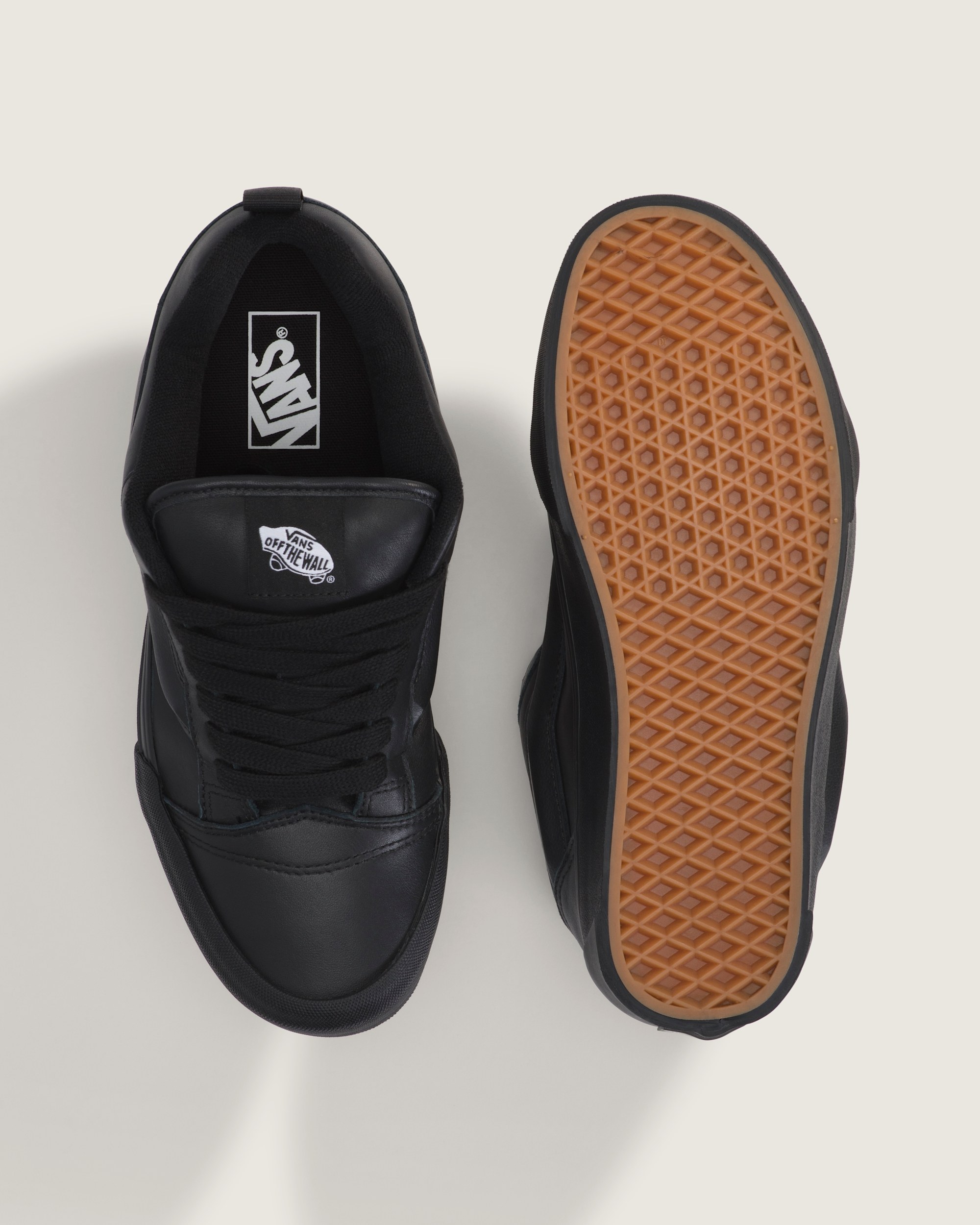Knu Skool Shoe VANS Blackout ALT2