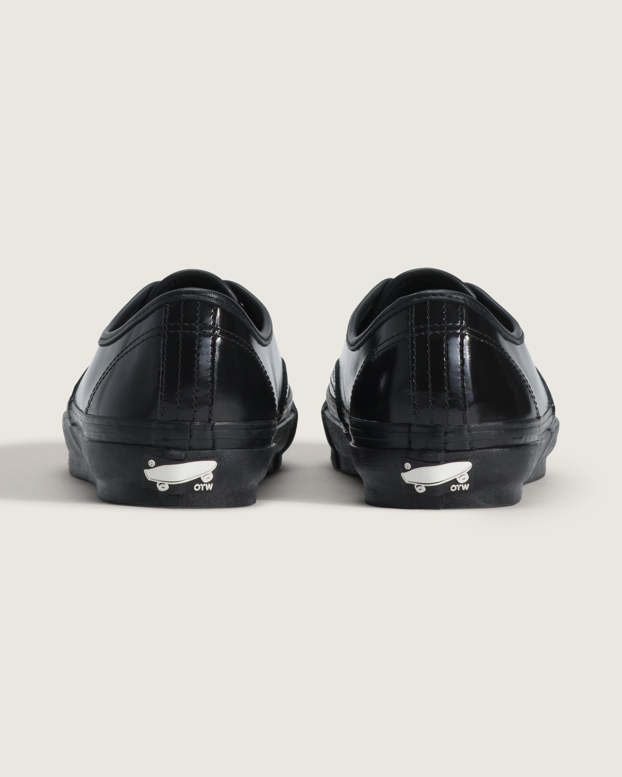 OTW Authentic 44 Siped Vibram VANS Gloss Leather Brogue Black ALT3