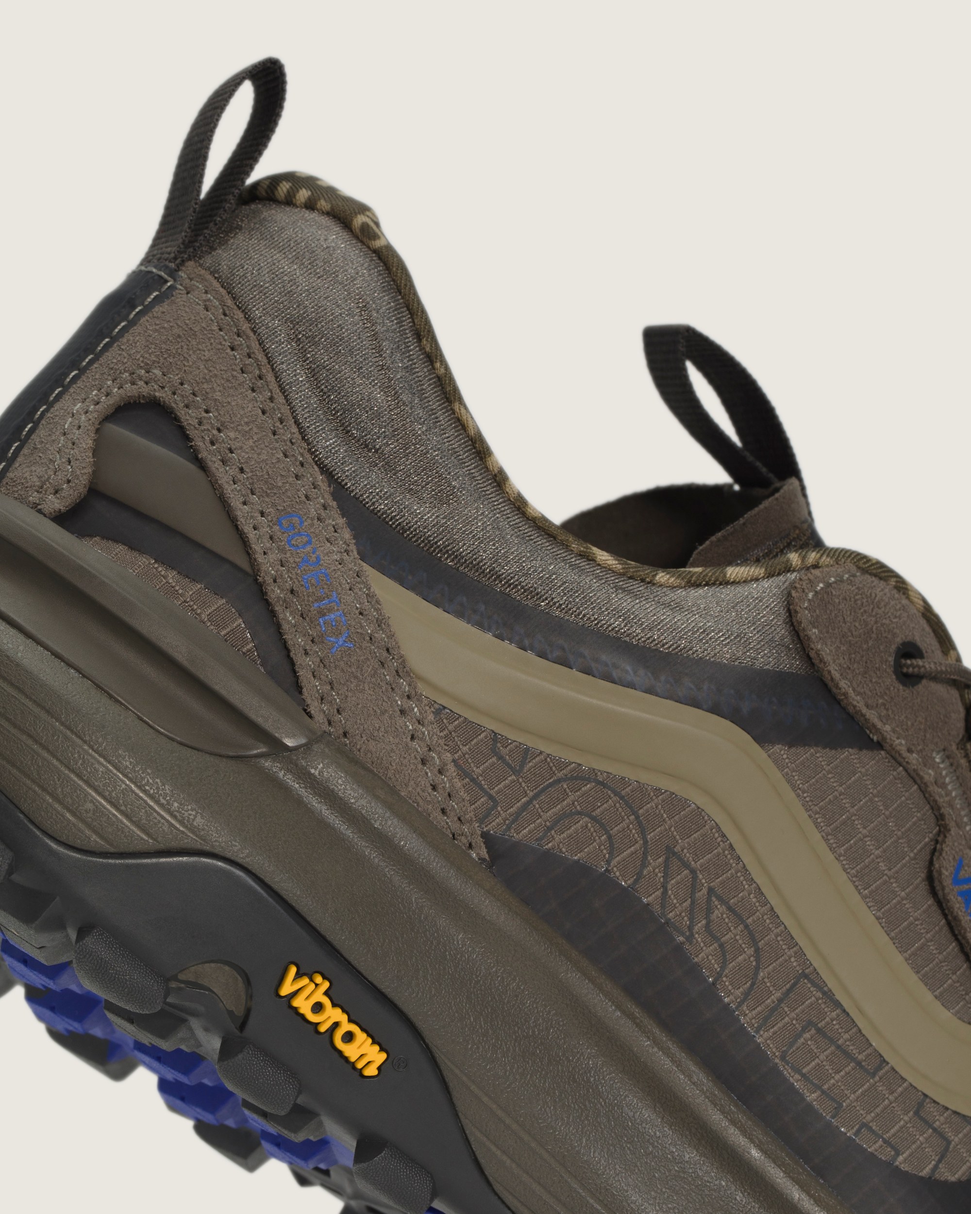 Crosspath XC GORETEX Shoe VANS Bungee Cord Brown  Coal Grey ALT5