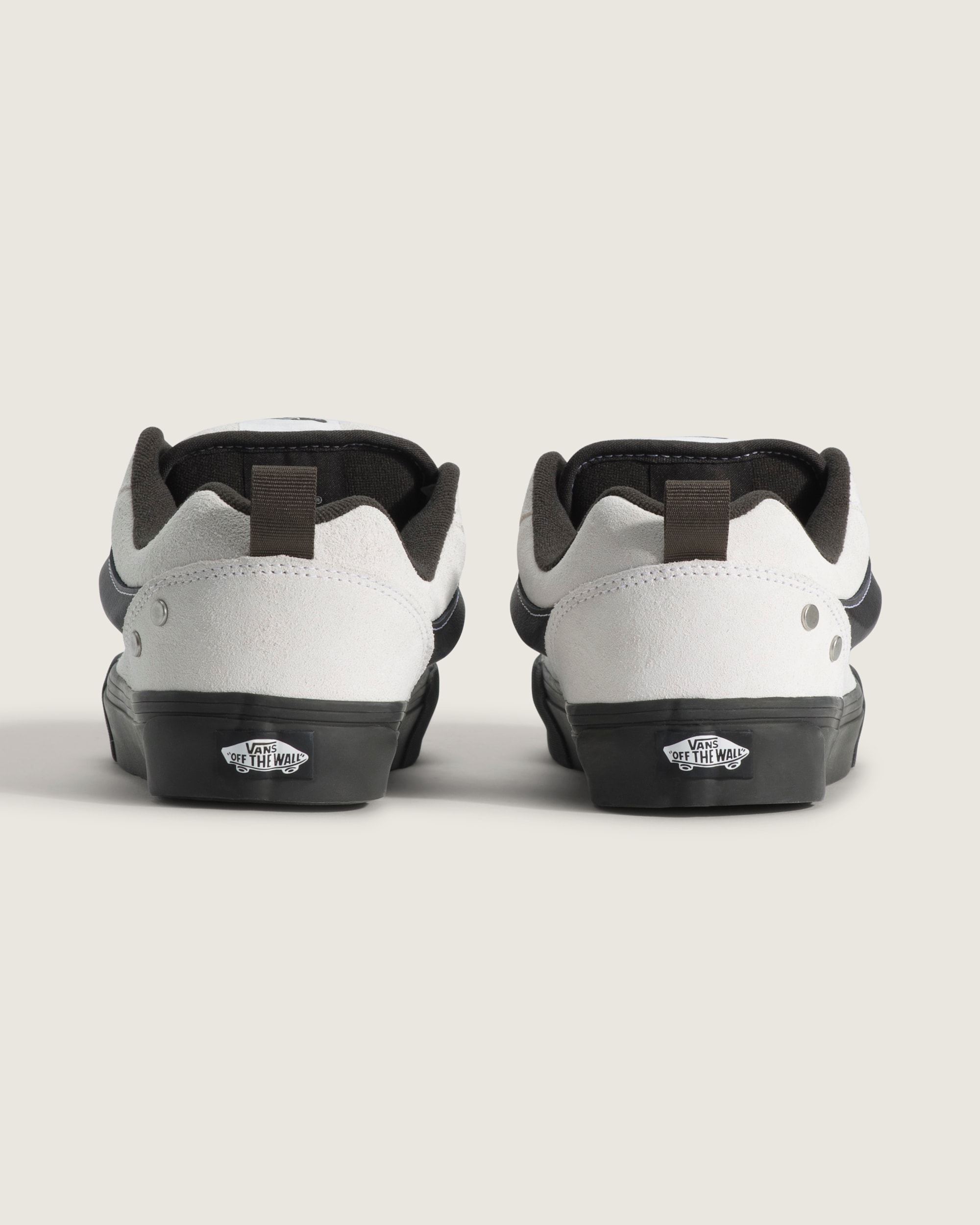 Knu Skool Shoe VANS White ALT3