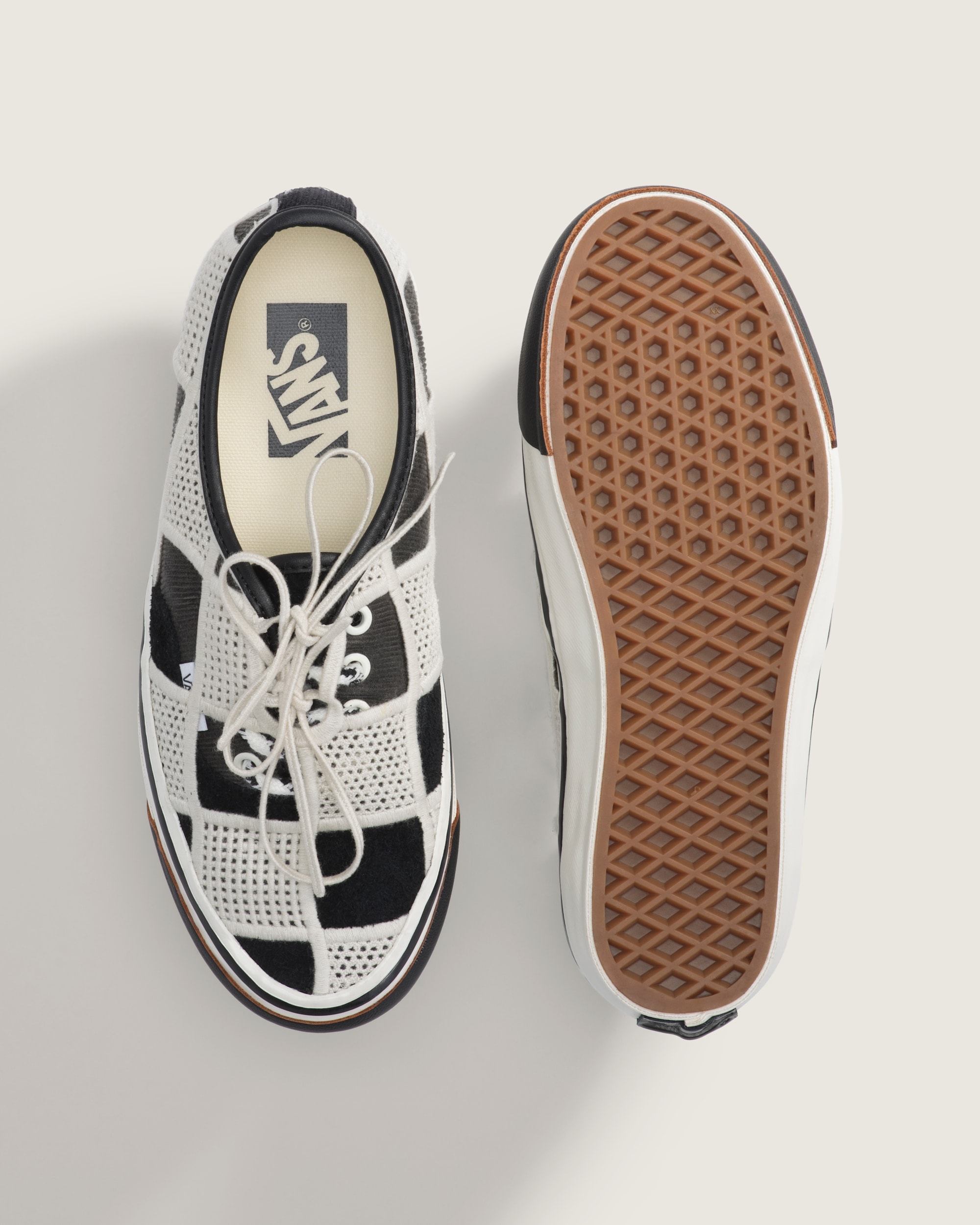 Premium Authentic Checkerboard Shoe VANS Checkerboard Black  Egret White ALT2