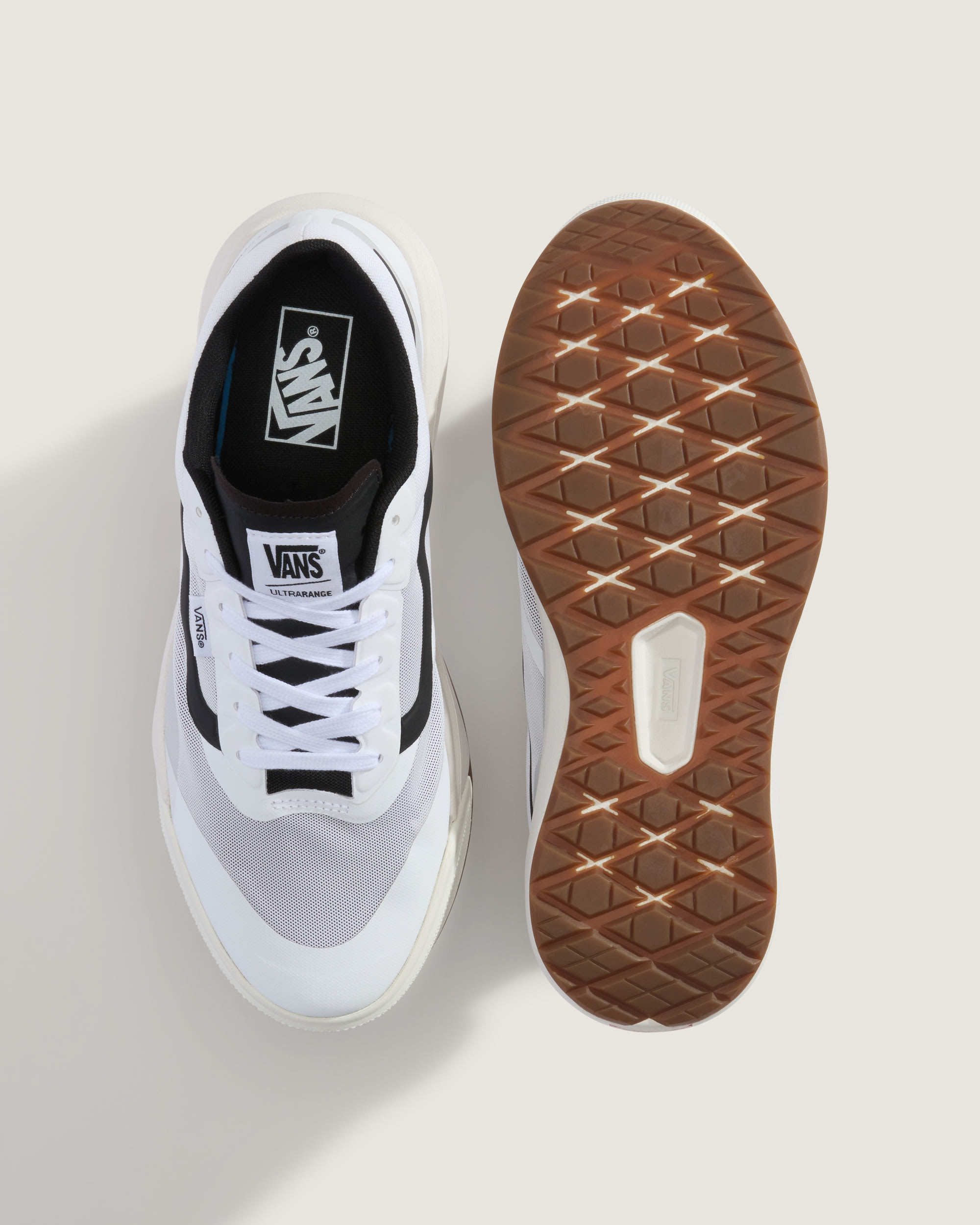 UltraRange 20 Shoe VANS White  Black ALT2