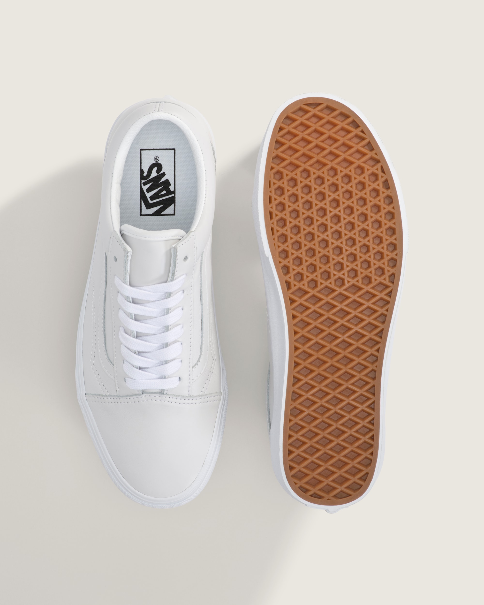 Old Skool Shoe VANS True White ALT2