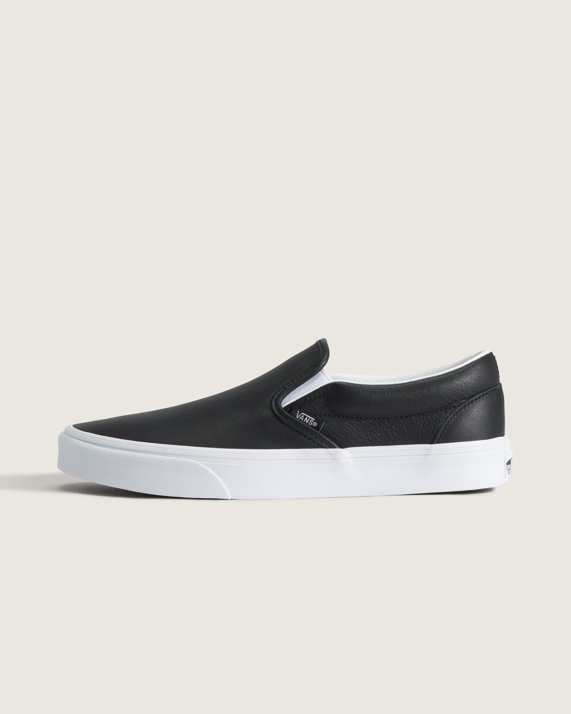 Classic SlipOn Shoe VANS Black  True White HERO