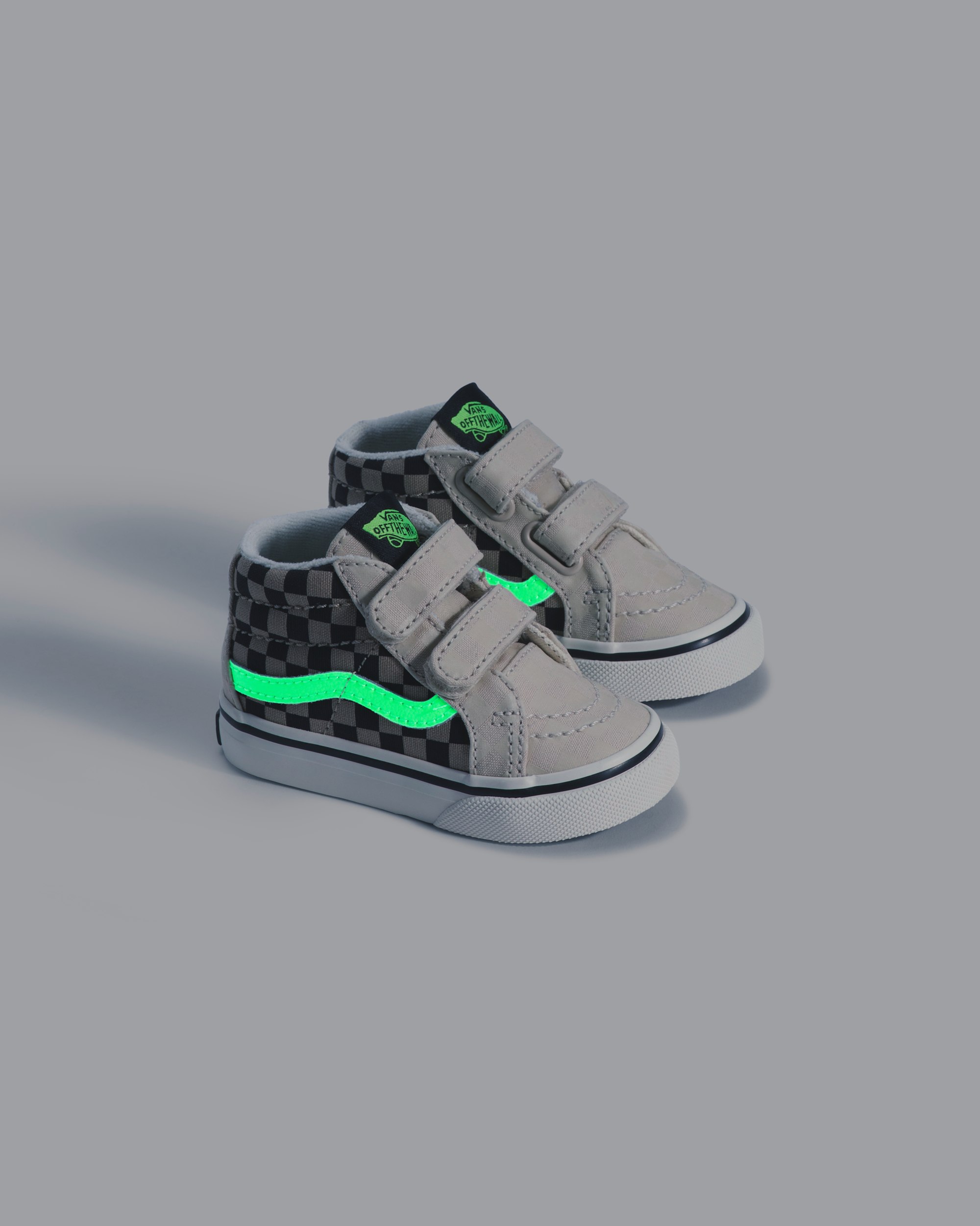 Toddler Sk8Mid V Shoe VANS GlowintheDark Taupe Mist Grey ALT2