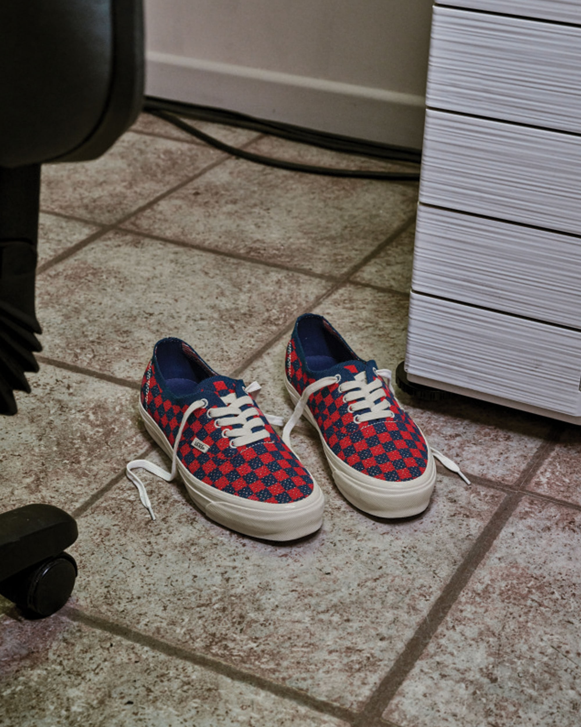 Premium Authentic Checkerboard Shoe VANS Checkerboard Red  Blue ALT5
