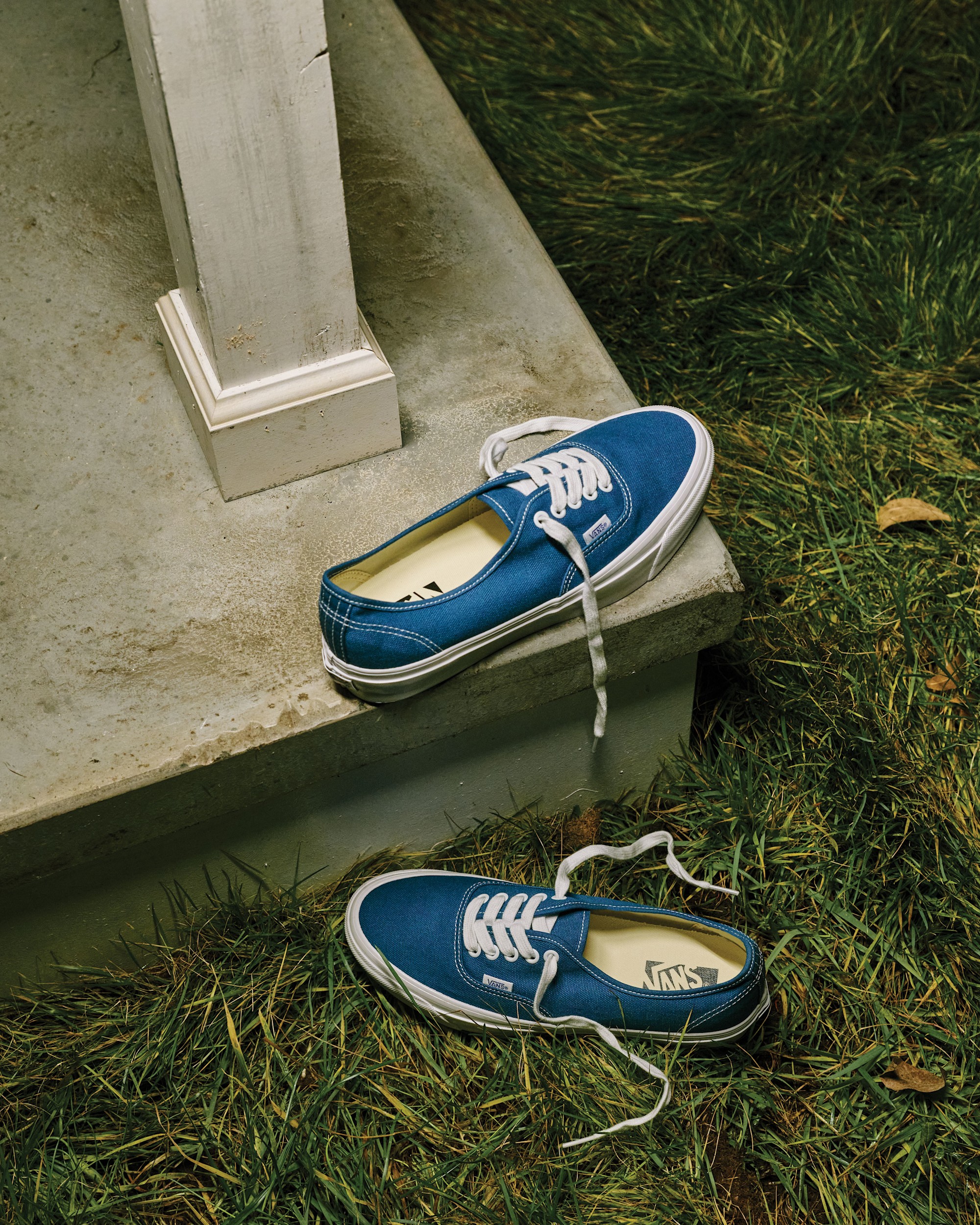 Premium Authentic Shoe VANS Navy Blue ALT5