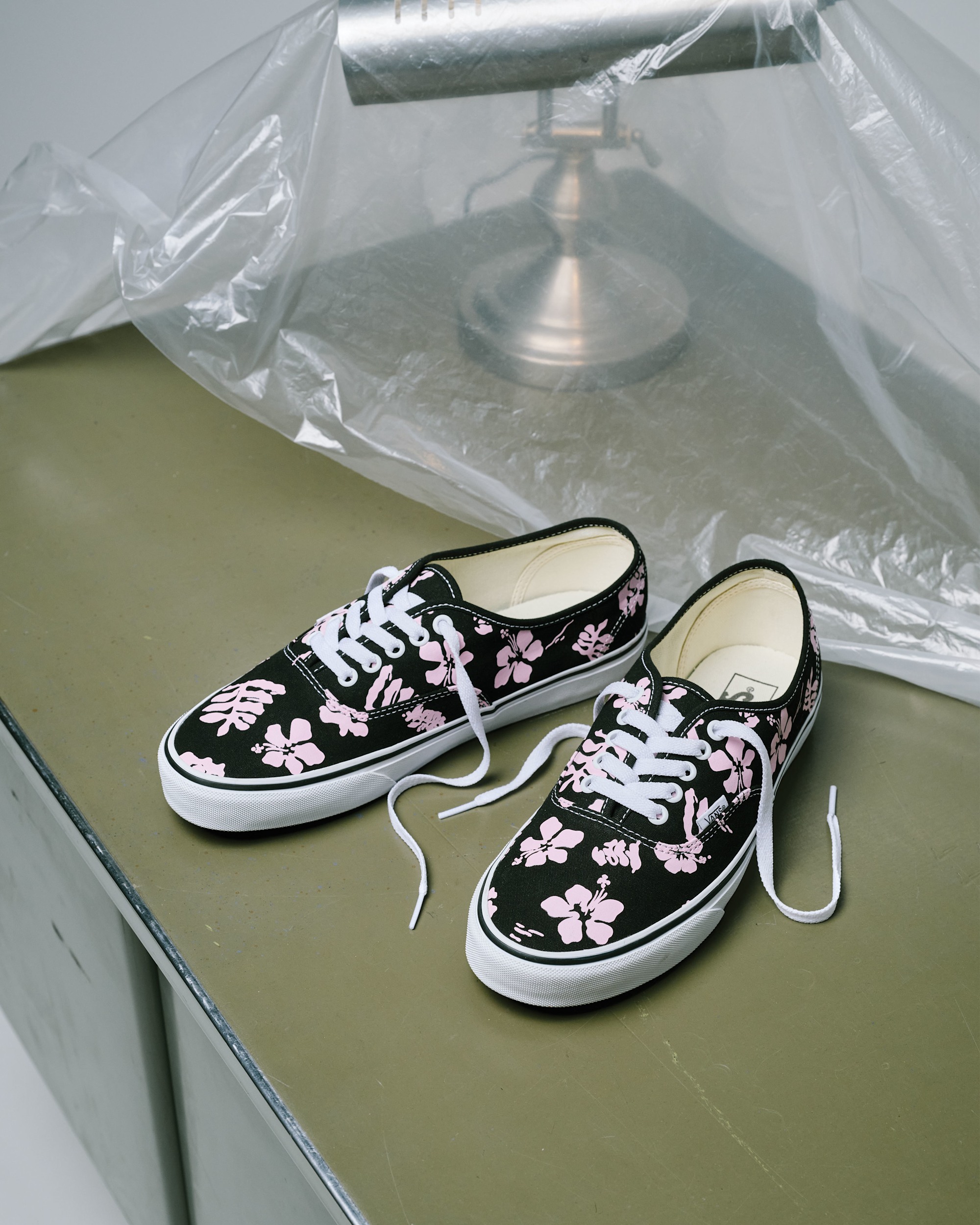 Authentic Shoe VANS Black  Pink ALT4