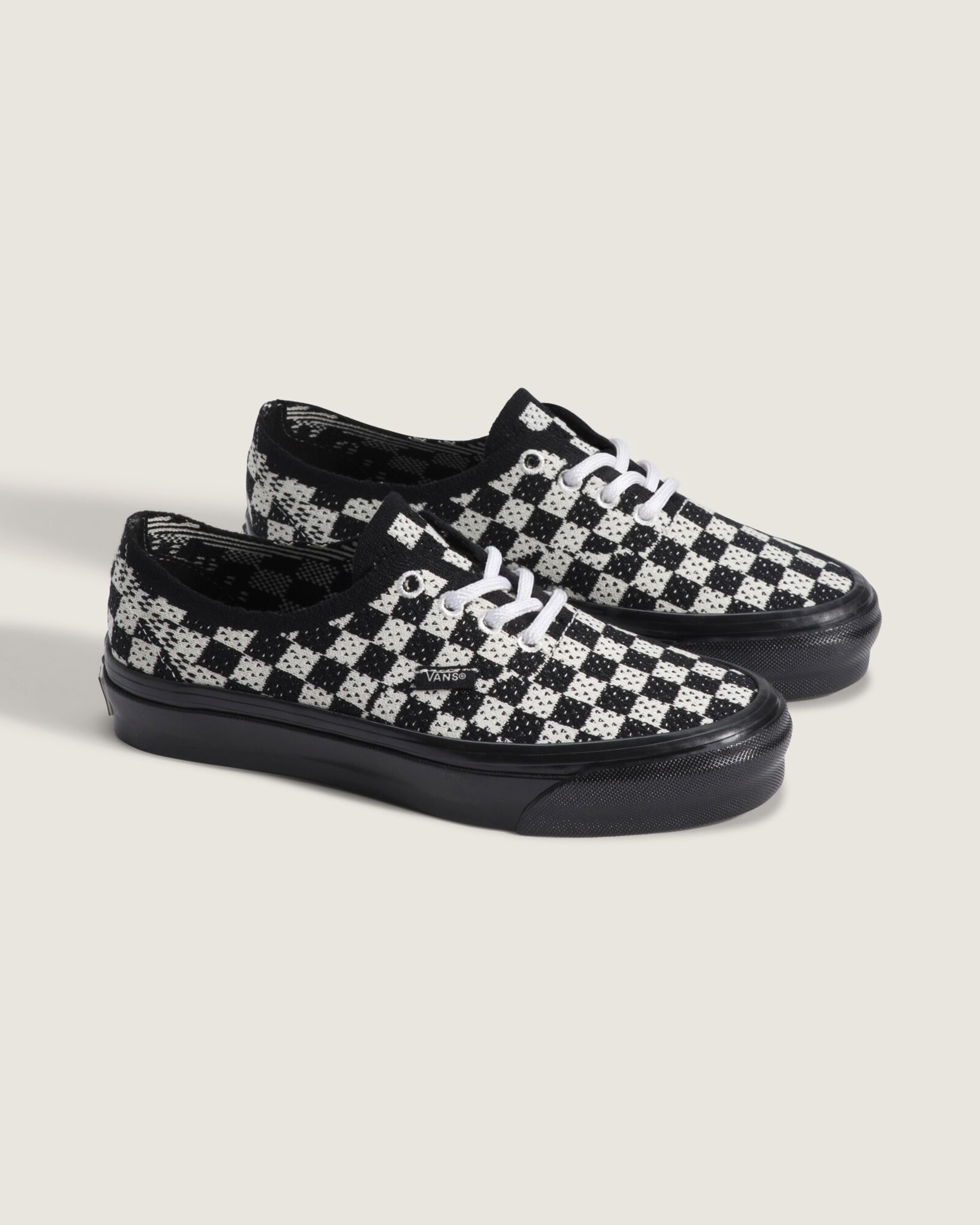 Premium Authentic Checkerboard Shoe VANS Checkerboard Black  Marshmallow White ALT1