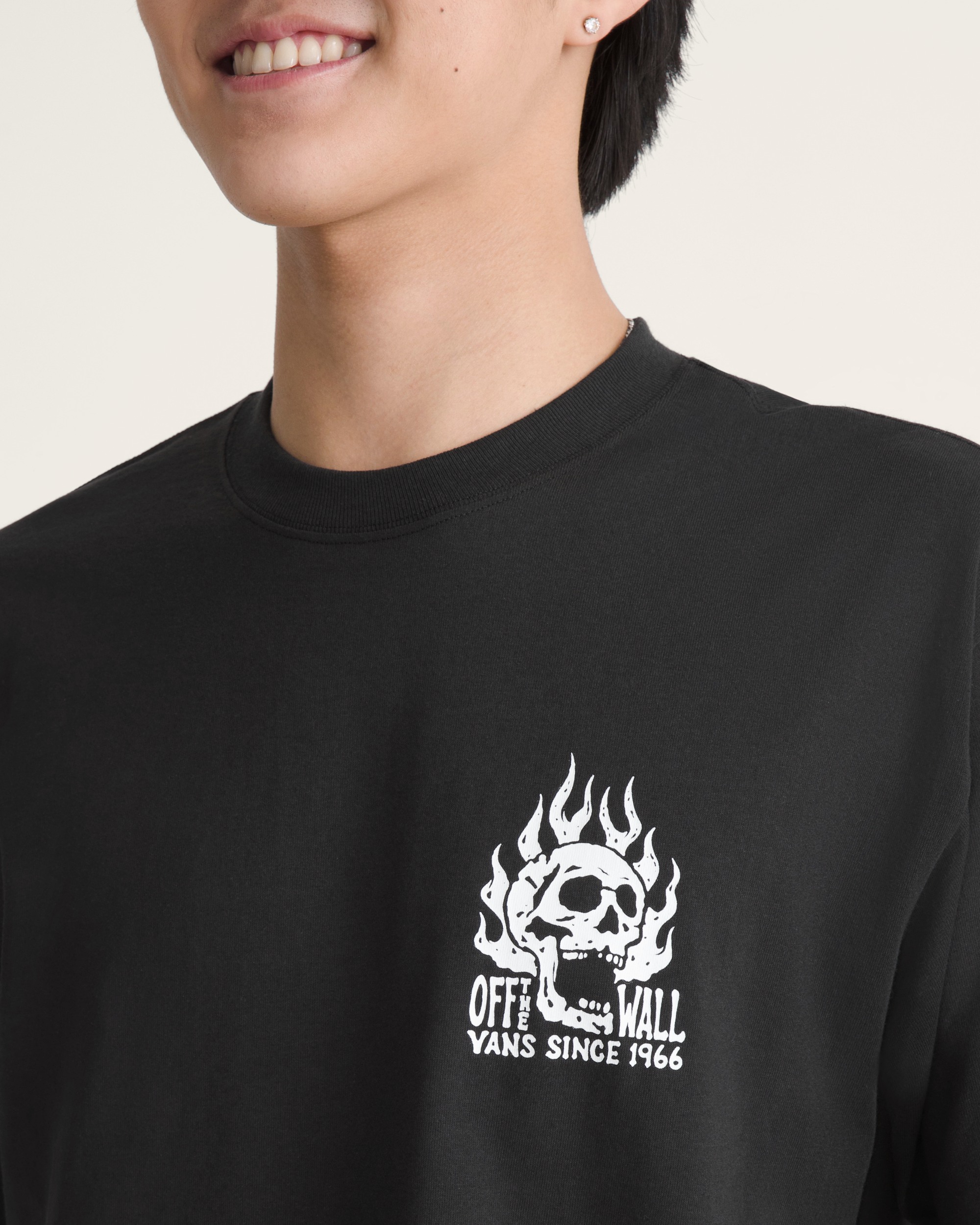 Off The Wall Fever TShirt VANS Black ALT4