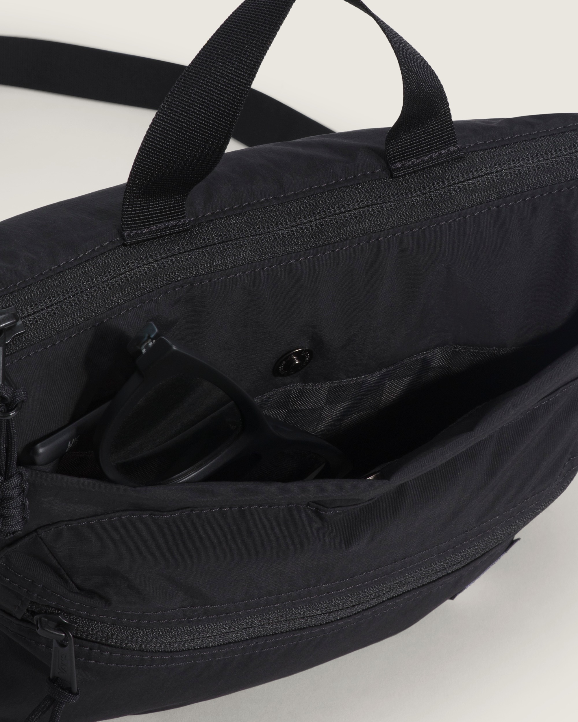 Wilder Crossbody Bag VANS Black ALT4